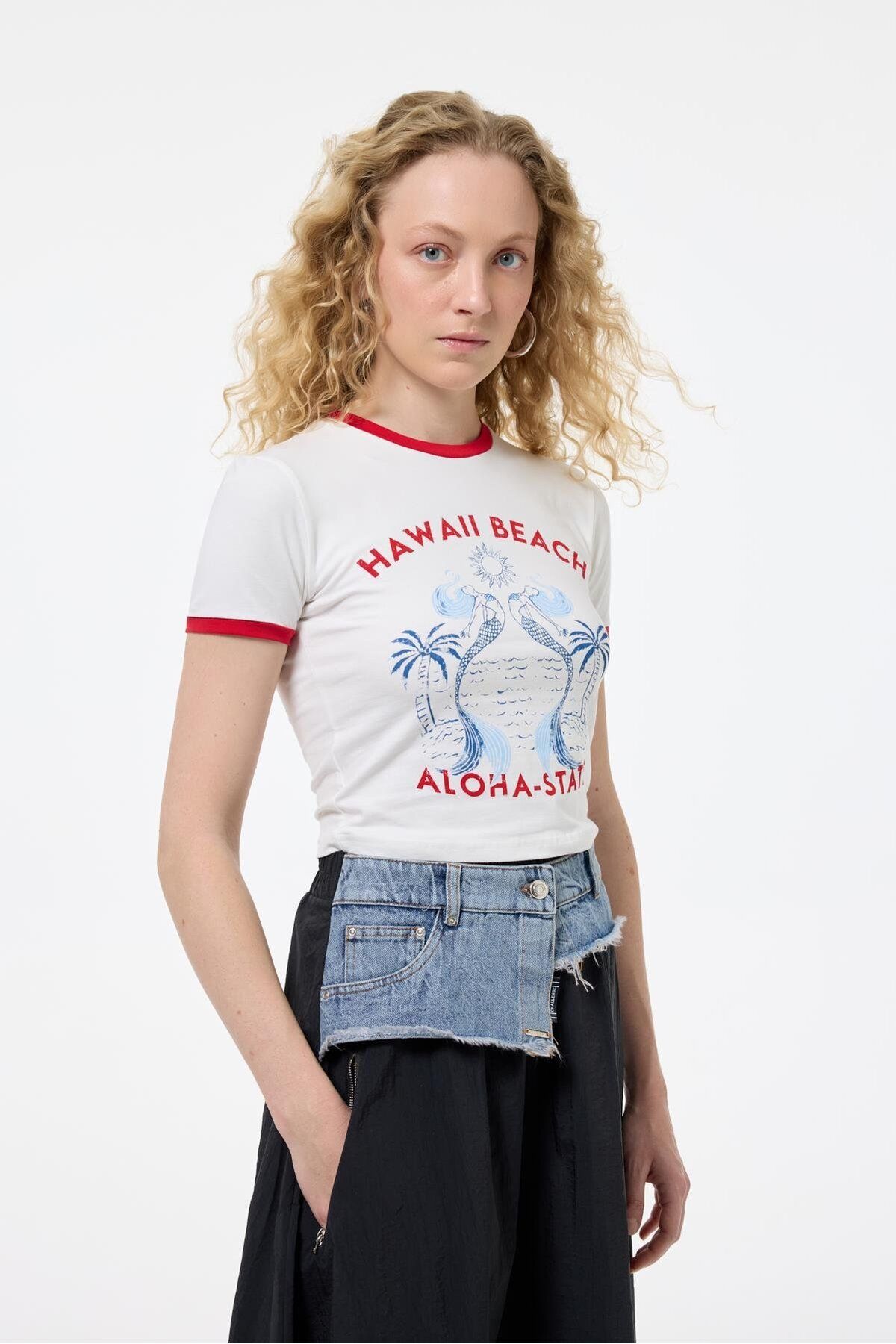 Quzu Baskı Detaylı T-shirt Ekru