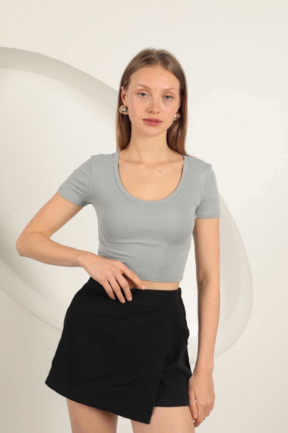 DLL Kadın V yaka Basic T-Shirt Siyah