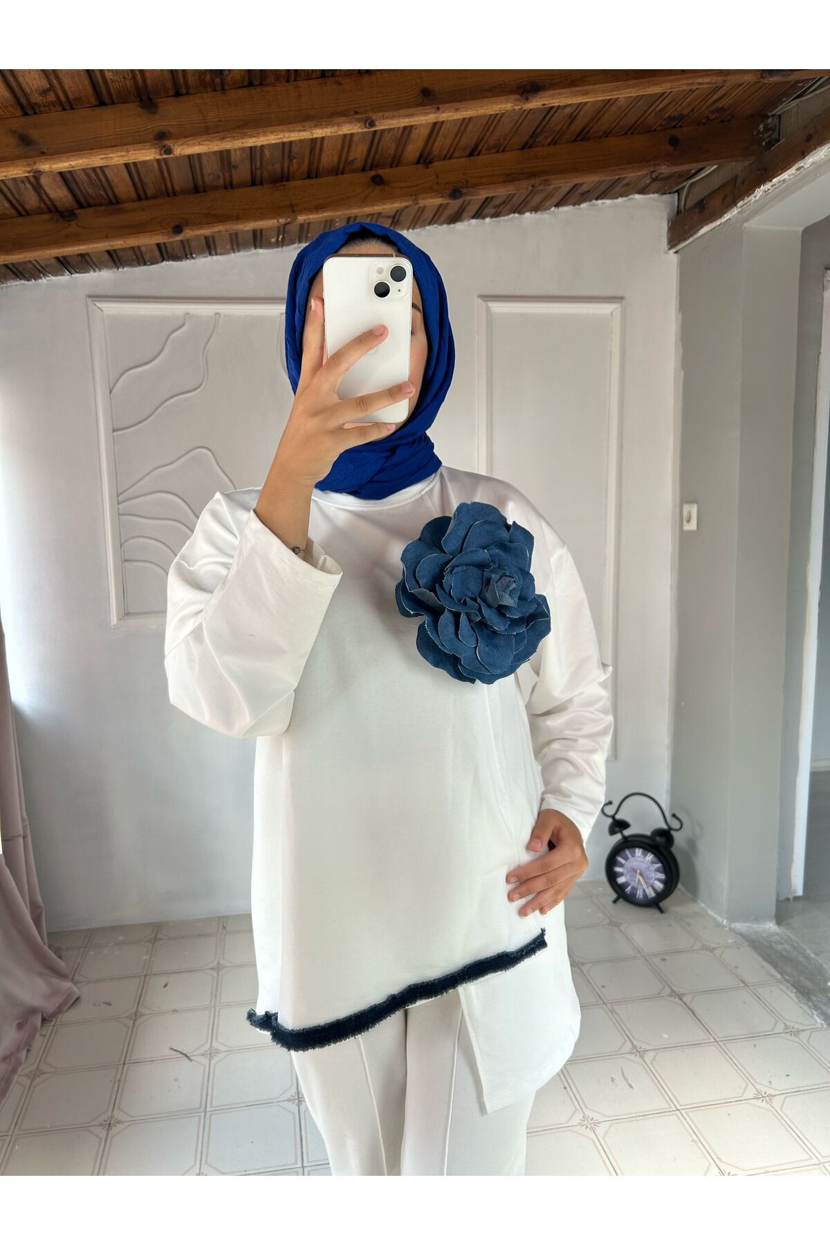 Meralles Kot Çiçek Detaylı Takım Ekru Renk - T-shirt