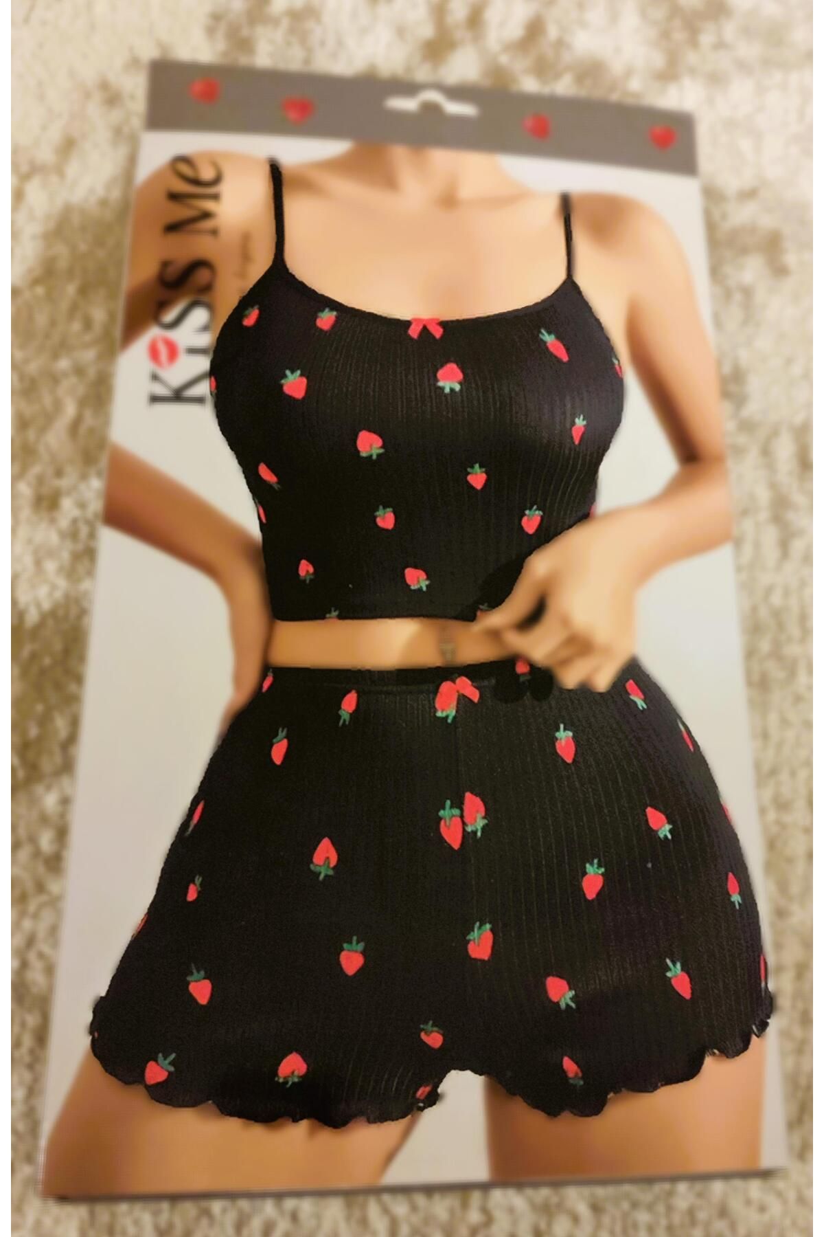 kiss me Çilek Desenli Şortlu Pijama Takımı