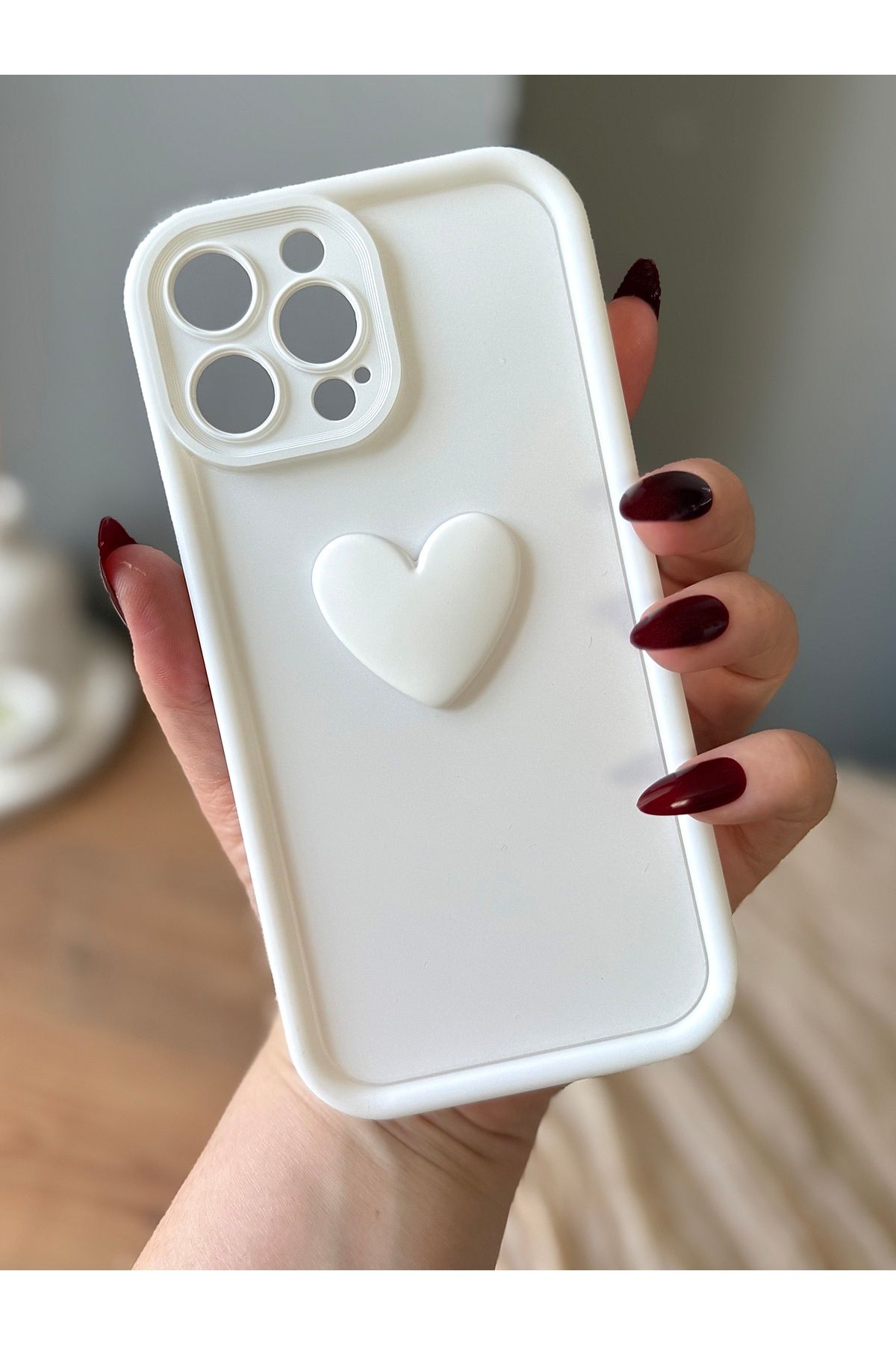 MirazTasarim IPHONE 13 PROMAX 3D KALP DEKORLU BEYAZ KALIN KENARLI KILIF