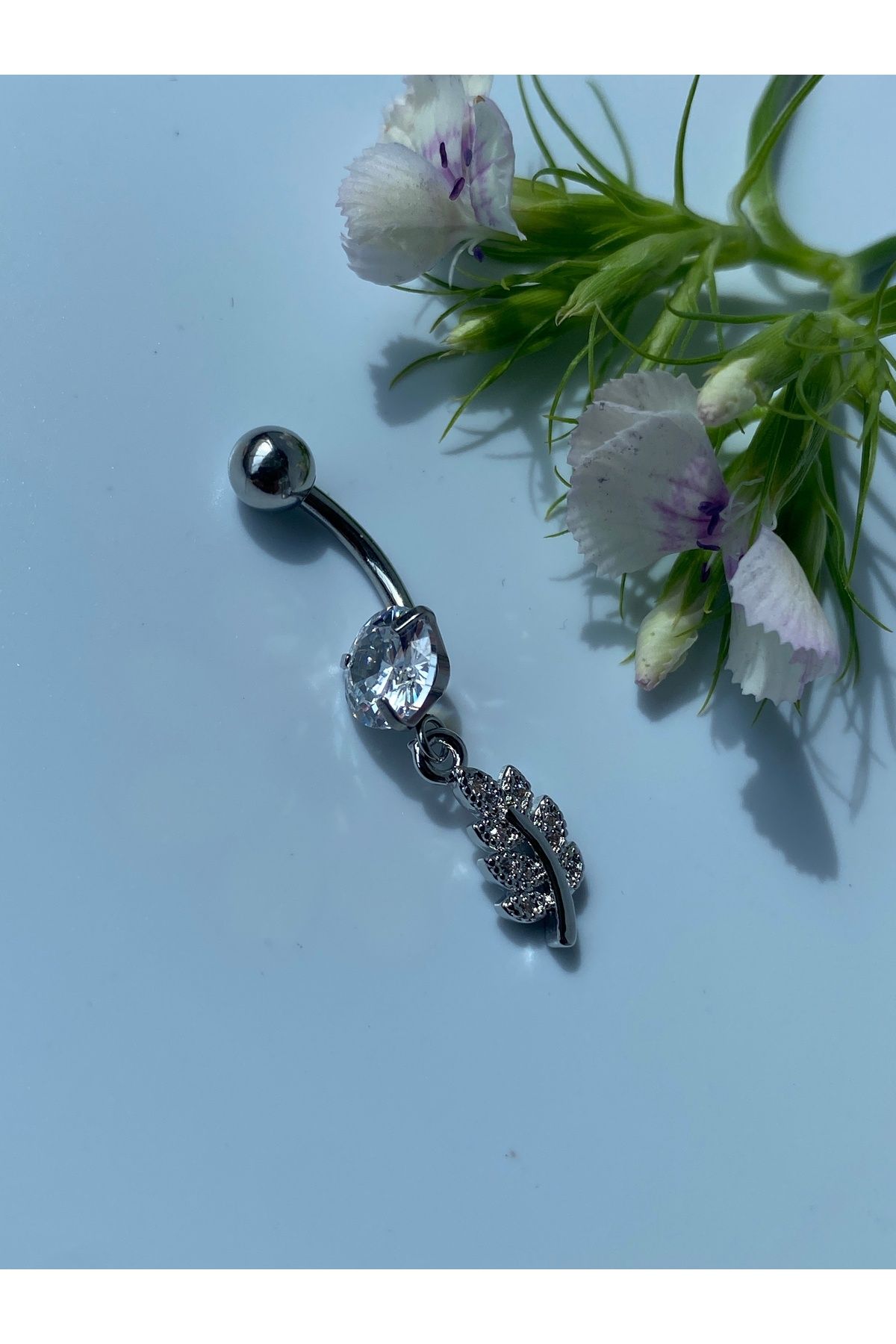 kurukafagift Göbek Çelik Piercing Yaprak Desenli Zirkon Taşlı