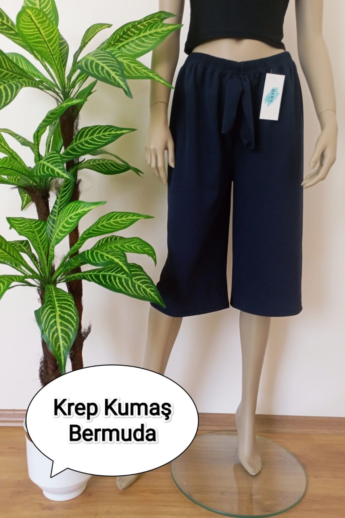 VİP BERA TEKSTİL Kadın Lacivert Krep Kumaş Dökümlü Geniş Paça Likralı Bermuda Alt