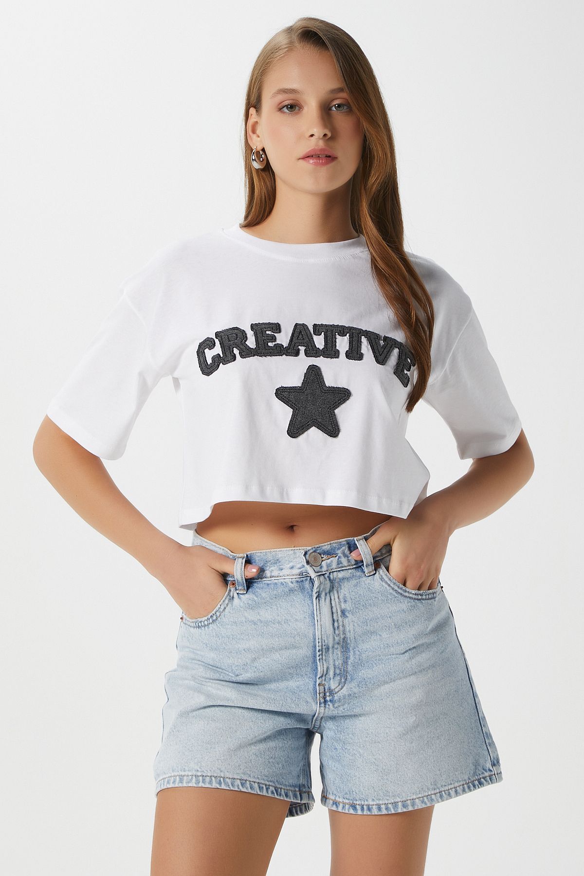 Ritnice Kadın Creative Antrasit Nakışlı Crop T-Shirt