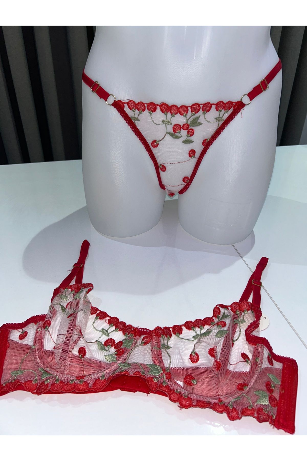 shiny date Kirazlı Bralet Takım (Sütyen-Tanga)