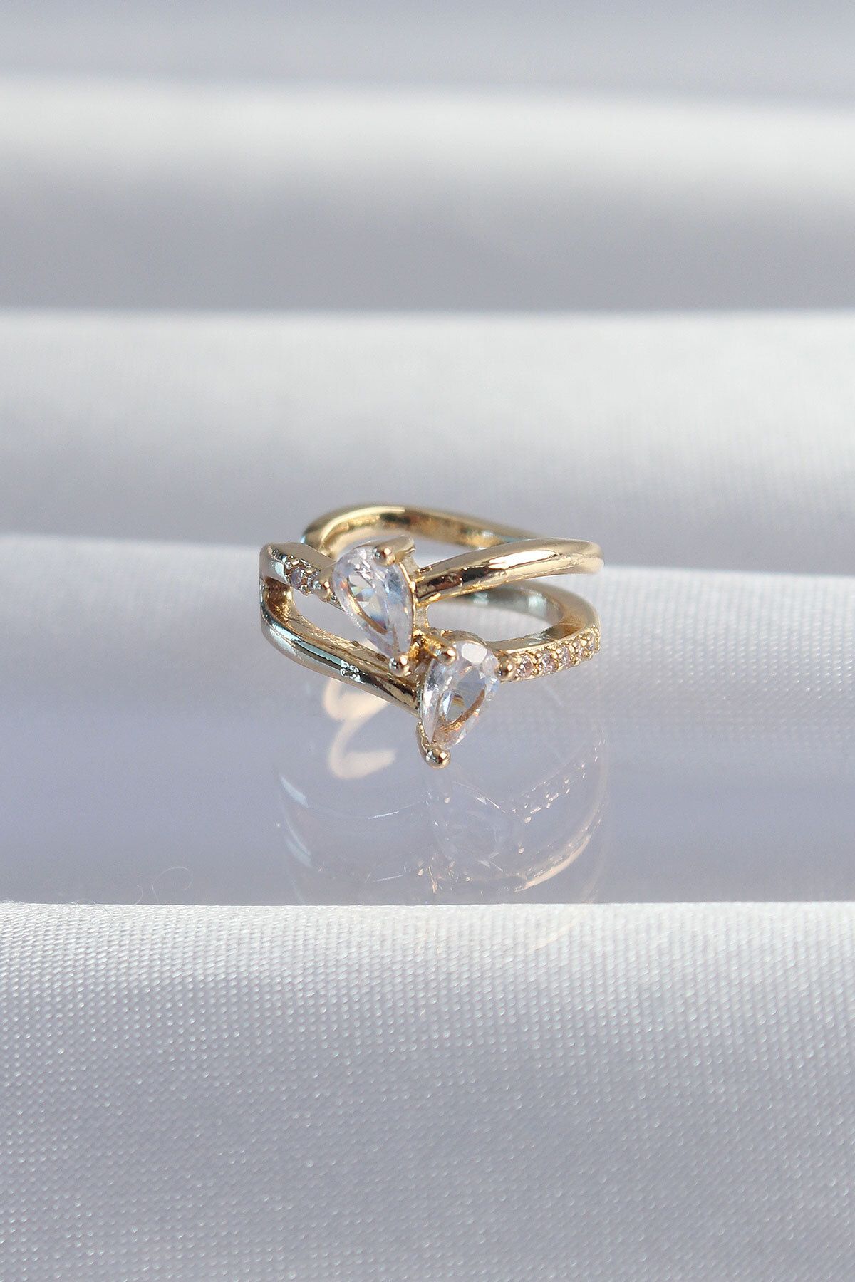Skygo Pirinç Gold Renk Zirkon Taşlı Damla Earcuff Küpe - TJ-BKP9335
