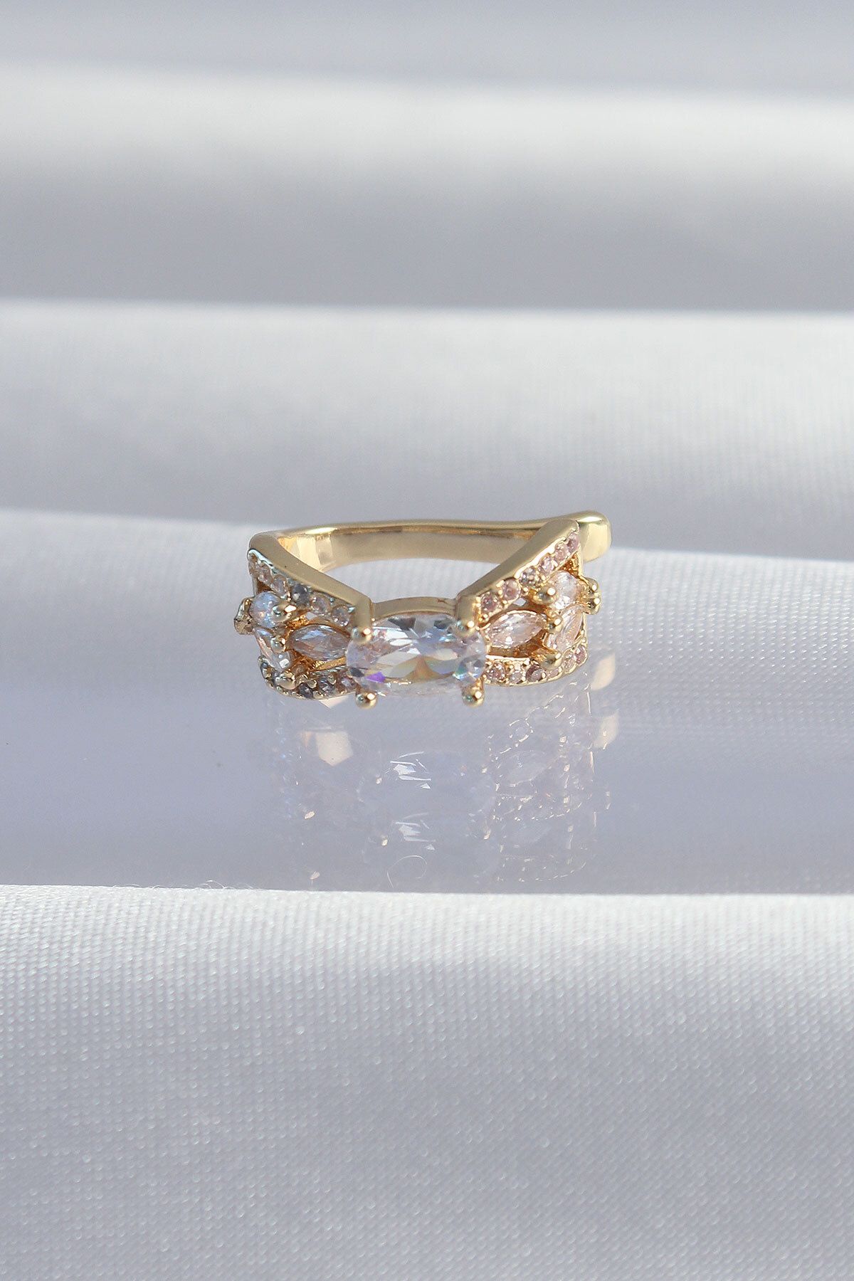 Skygo Pirinç Gold Renk Zirkon Taş Kaplama Earcuff Küpe - TJ-BKP9337