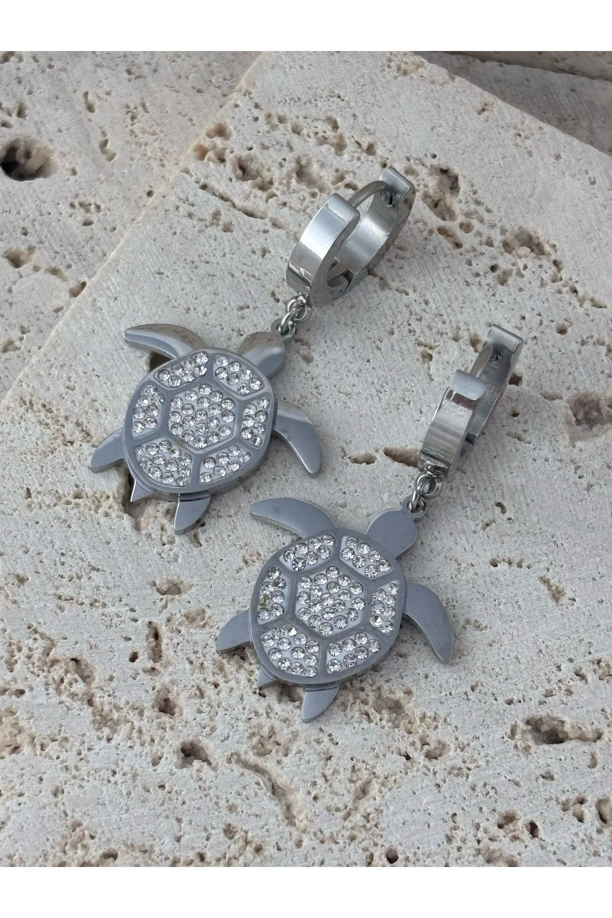EleganceEssence Parıltılı Kaplumbağa Halka Paslanmaz Çelik Küpe