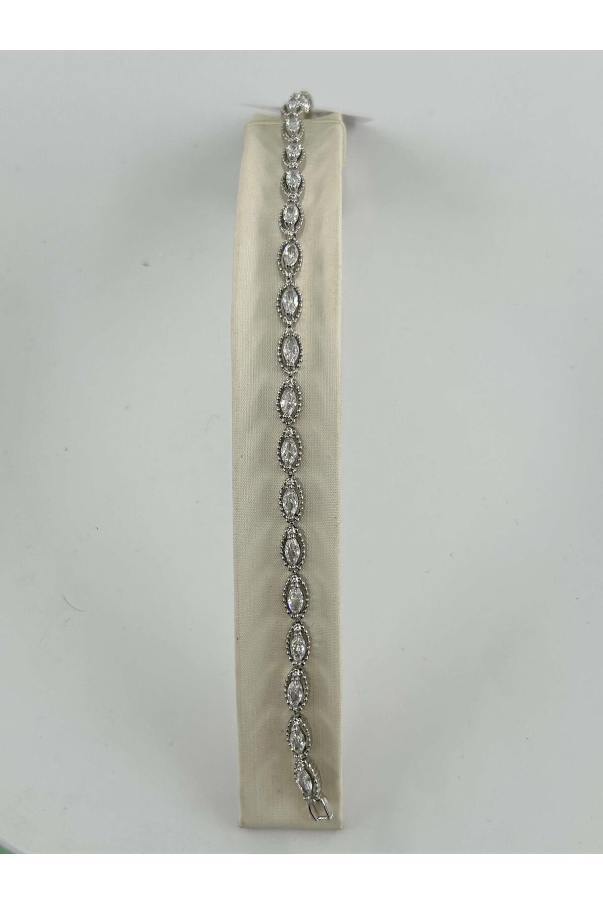miyle VIP Silver Bileklik // BILEK-4693