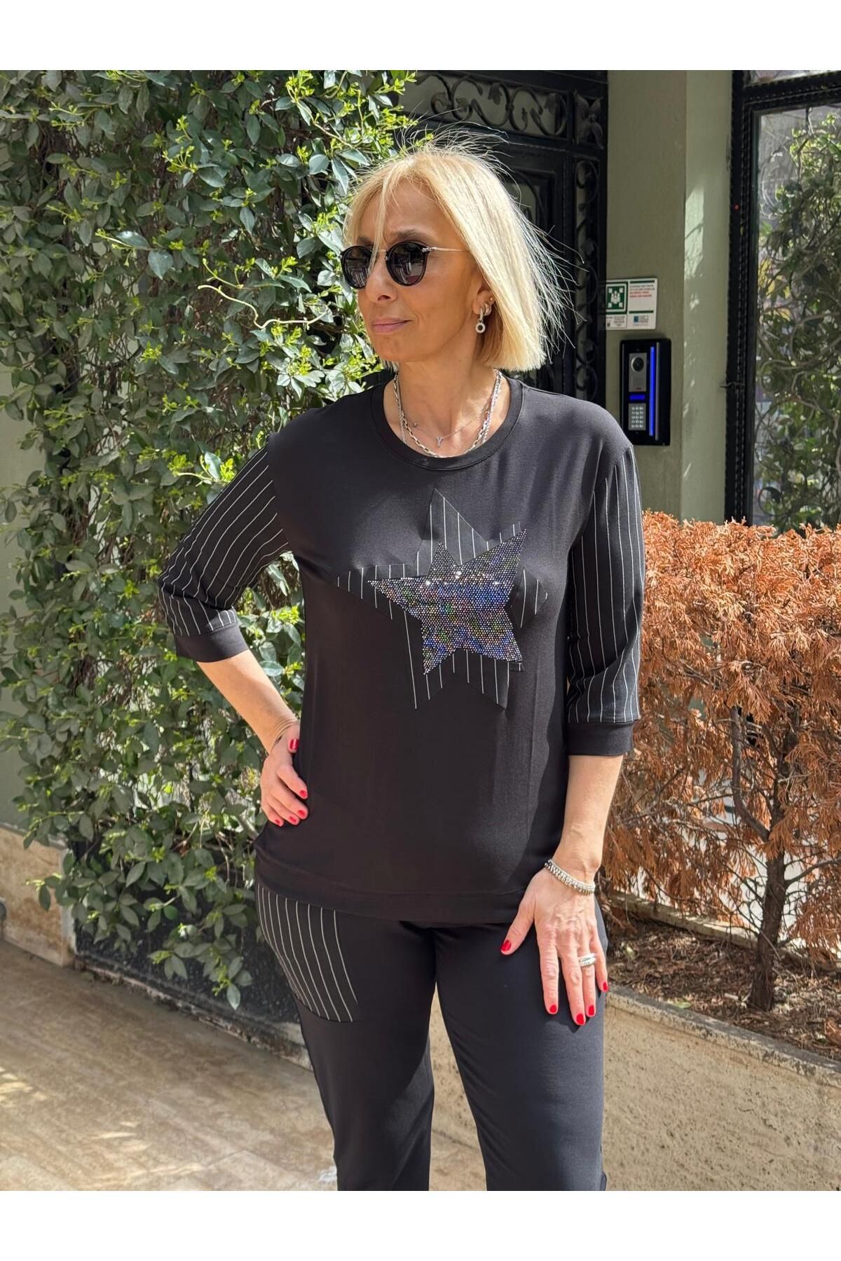 DAIDO Yıldız Aplikeli Taşlı Çizgili Truvakar Tshirt