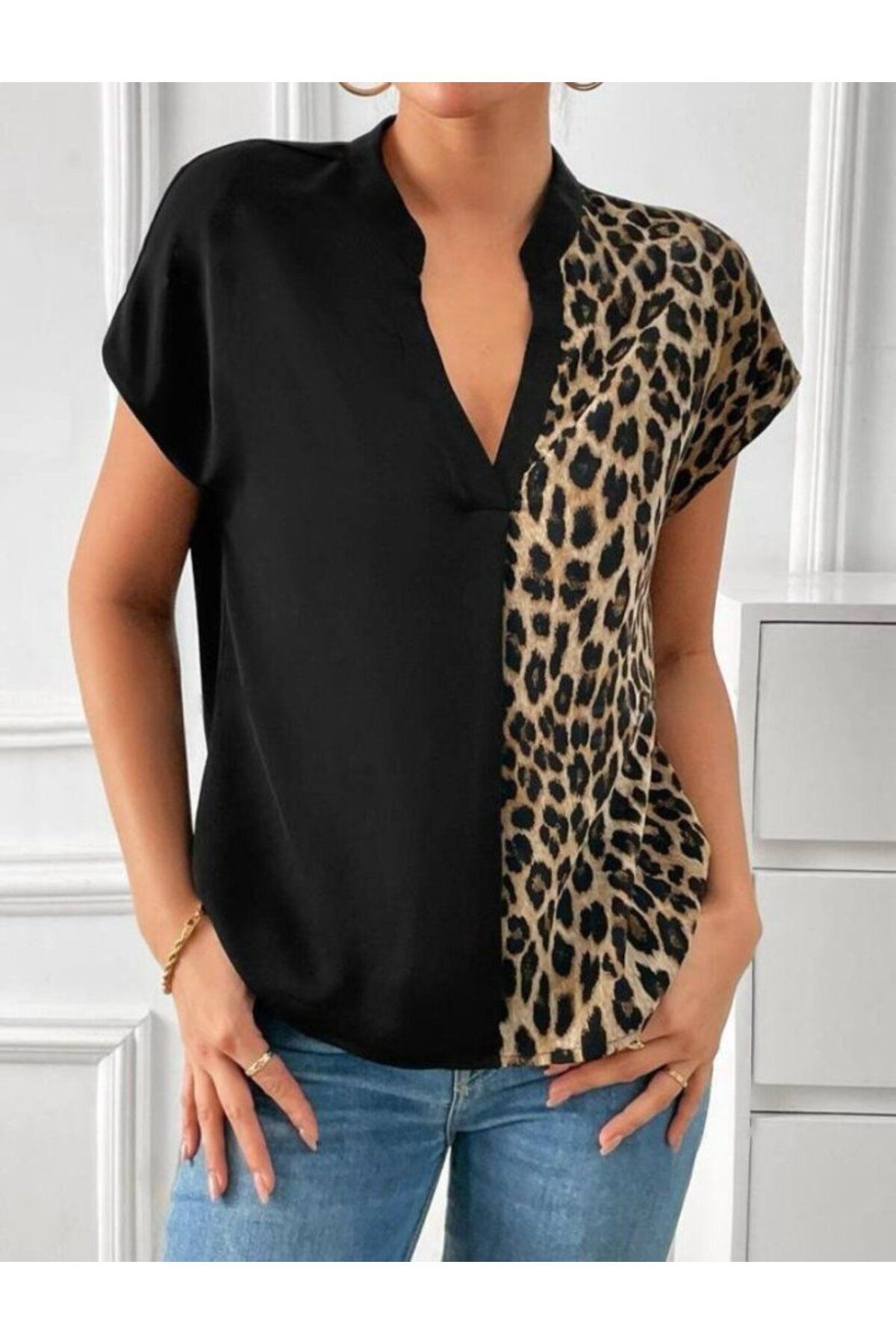 velmorafashion Kadın V Yaka Leopar Garnili Mosskrep Kumaş Bluz