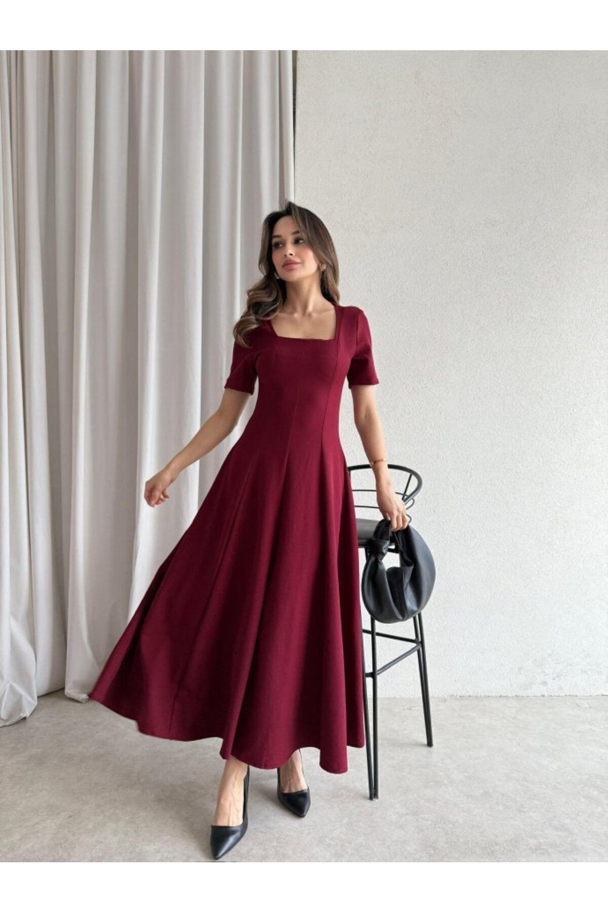 Monapera Kare Yaka Kısa Kollu Kloş Elbise