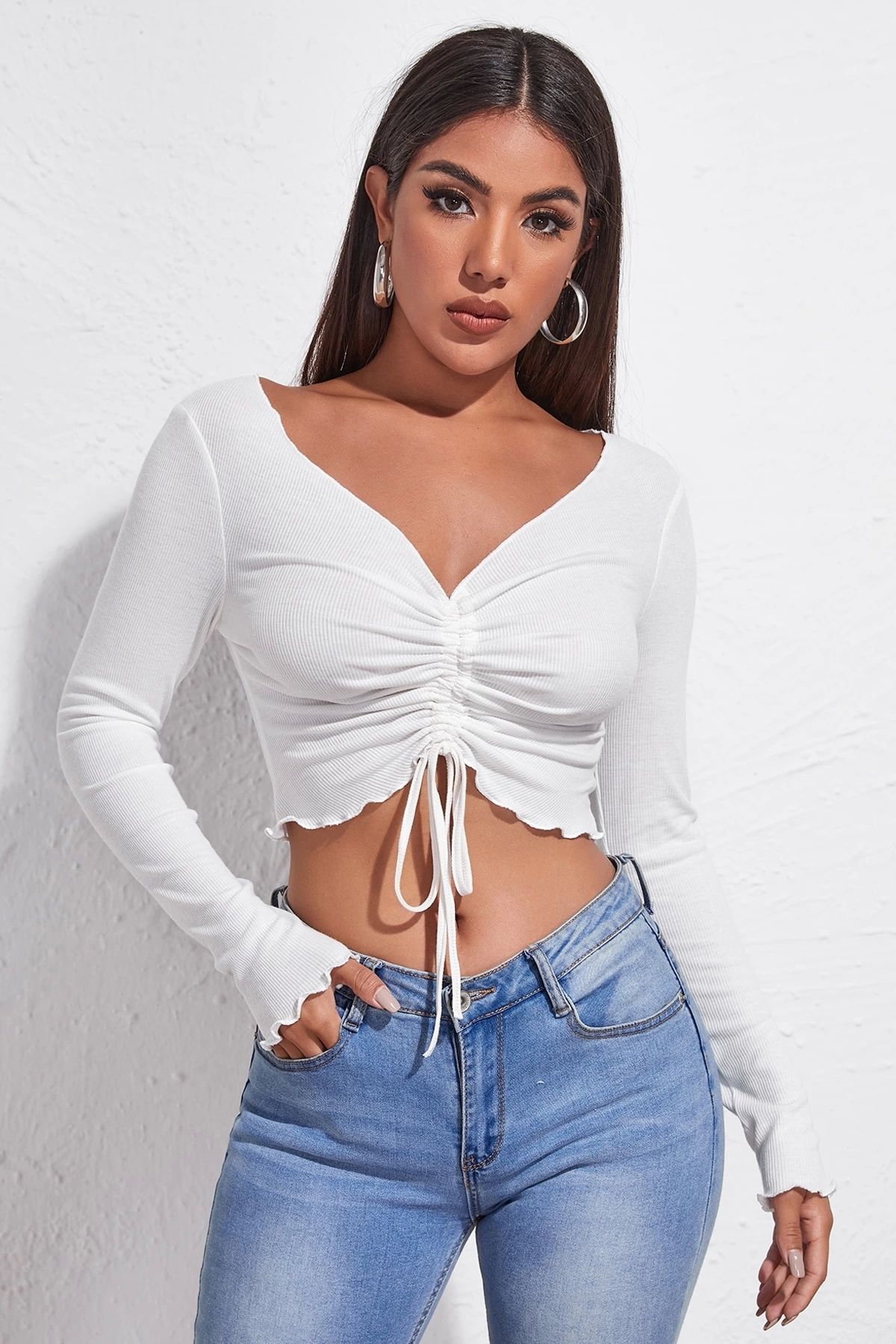 Nemere Kadın Beyaz Uzun Kollu Büzdürme Bağcık Detaylı Crop Top Bluz