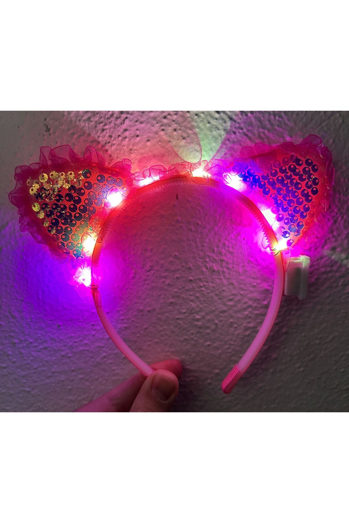 YNT İthalat Kenarları Dantelli Fuşya Pullu Payetli Led Işıklı Kedi Kulak Taç 17x19 Cm