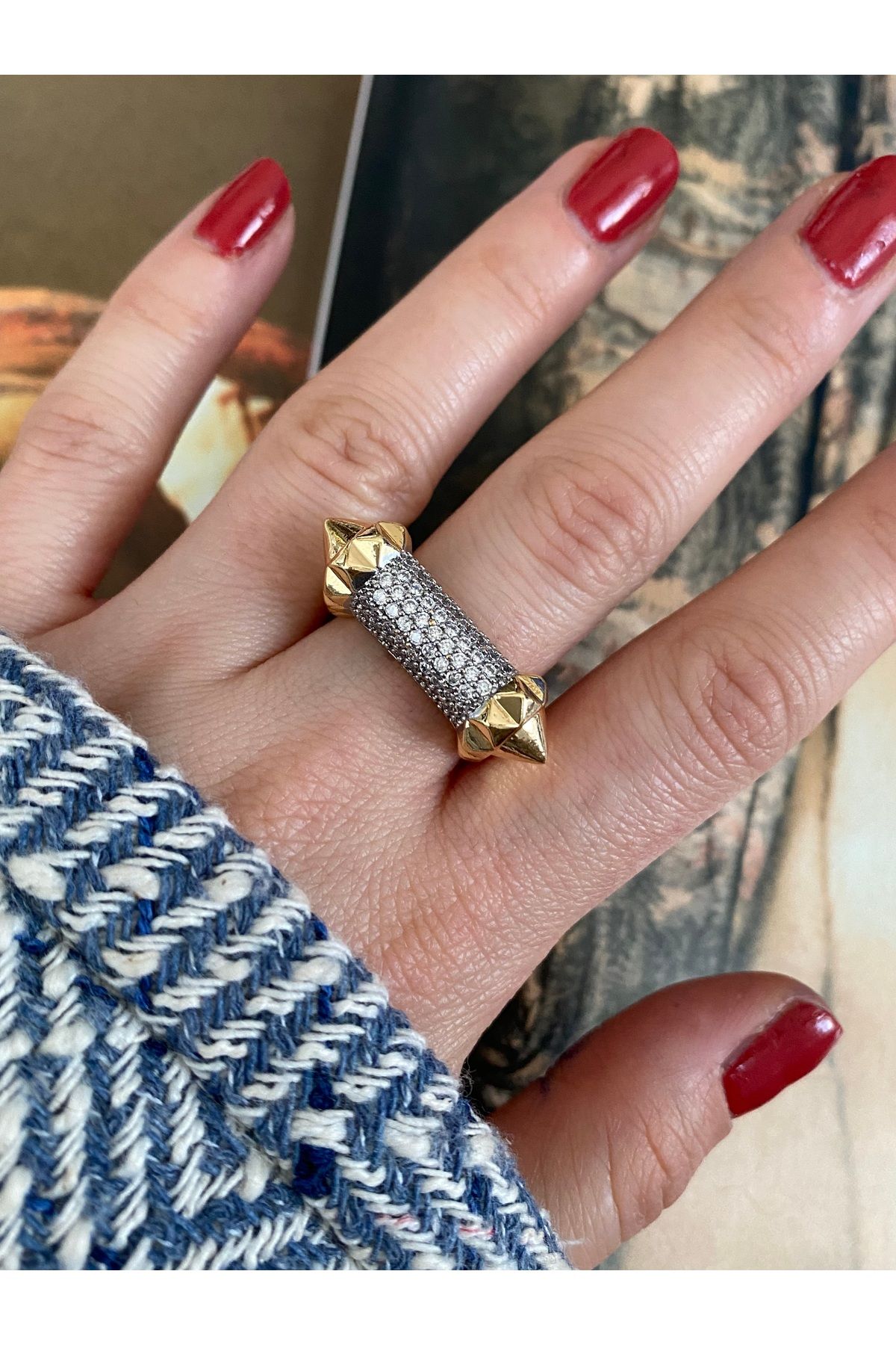 Pinery Jewels VIP SERİ - Çivili Silindir Zirkon Taşlı Alttan Ayarlamalı Kadın Yüzük