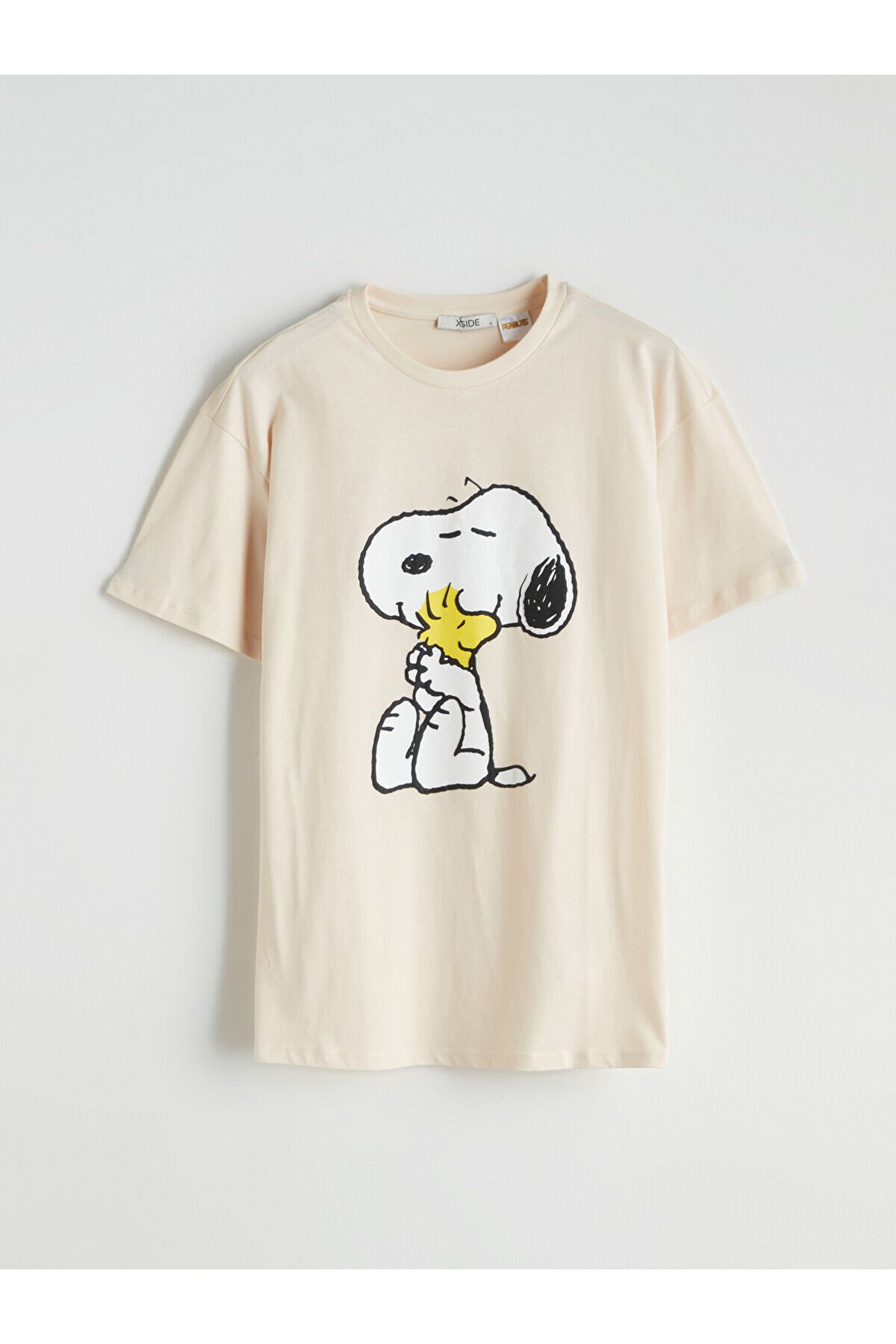 LC Waikiki Bisiklet Yaka Snoopy Baskılı Kadın Tişört