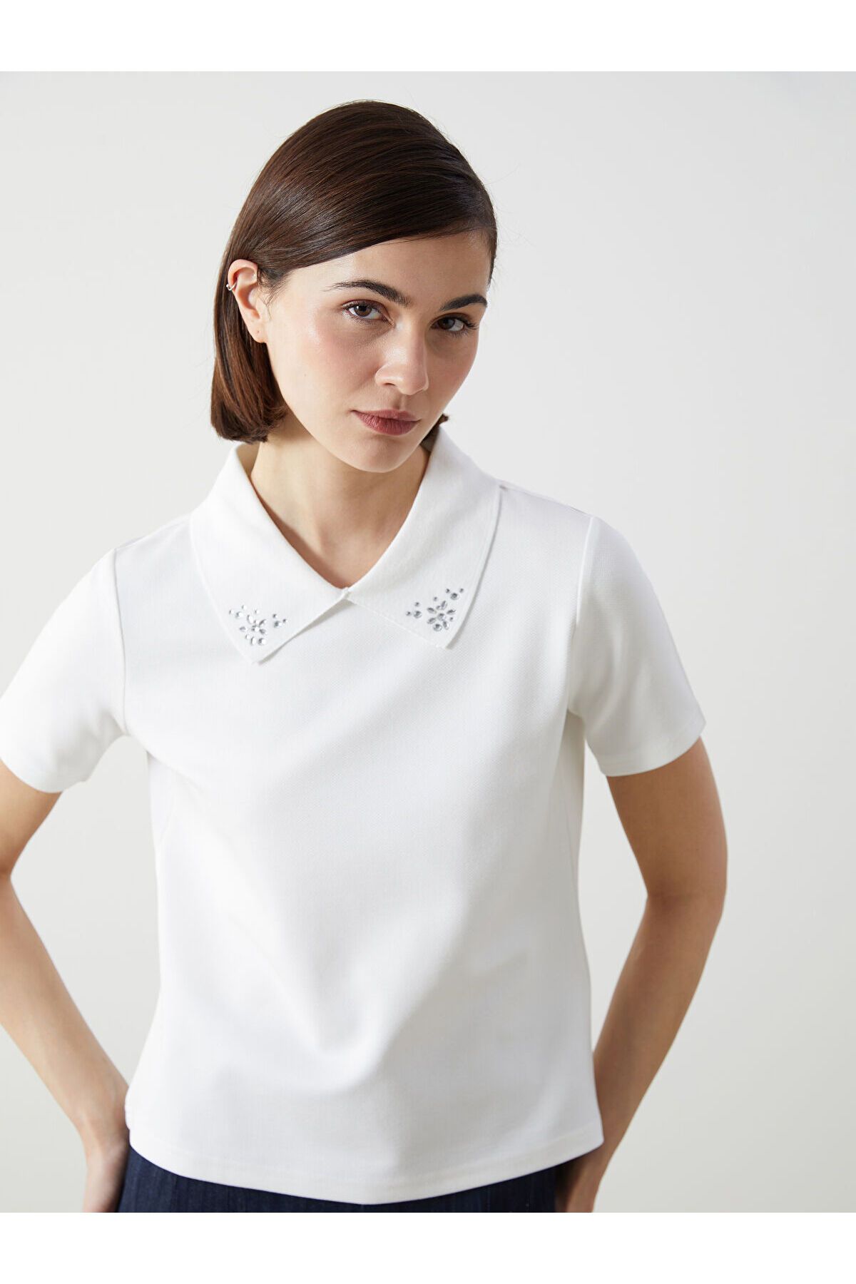 LC Waikiki Polo Yaka Taşlı Kadın Tişört