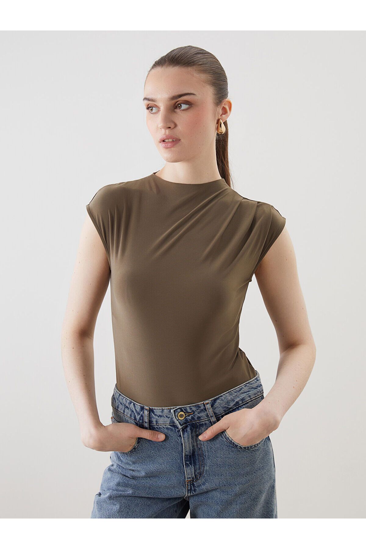 LC Waikiki Dik Yaka Kadın Bodysuit