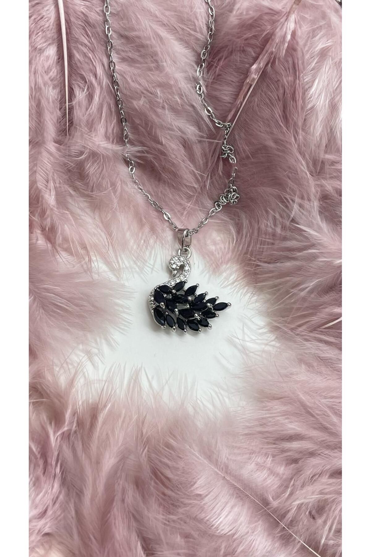 melif accesories Gümüş Renk Zincirli Siyah Renk Taşlı Kuğu Model Çelik Kolye