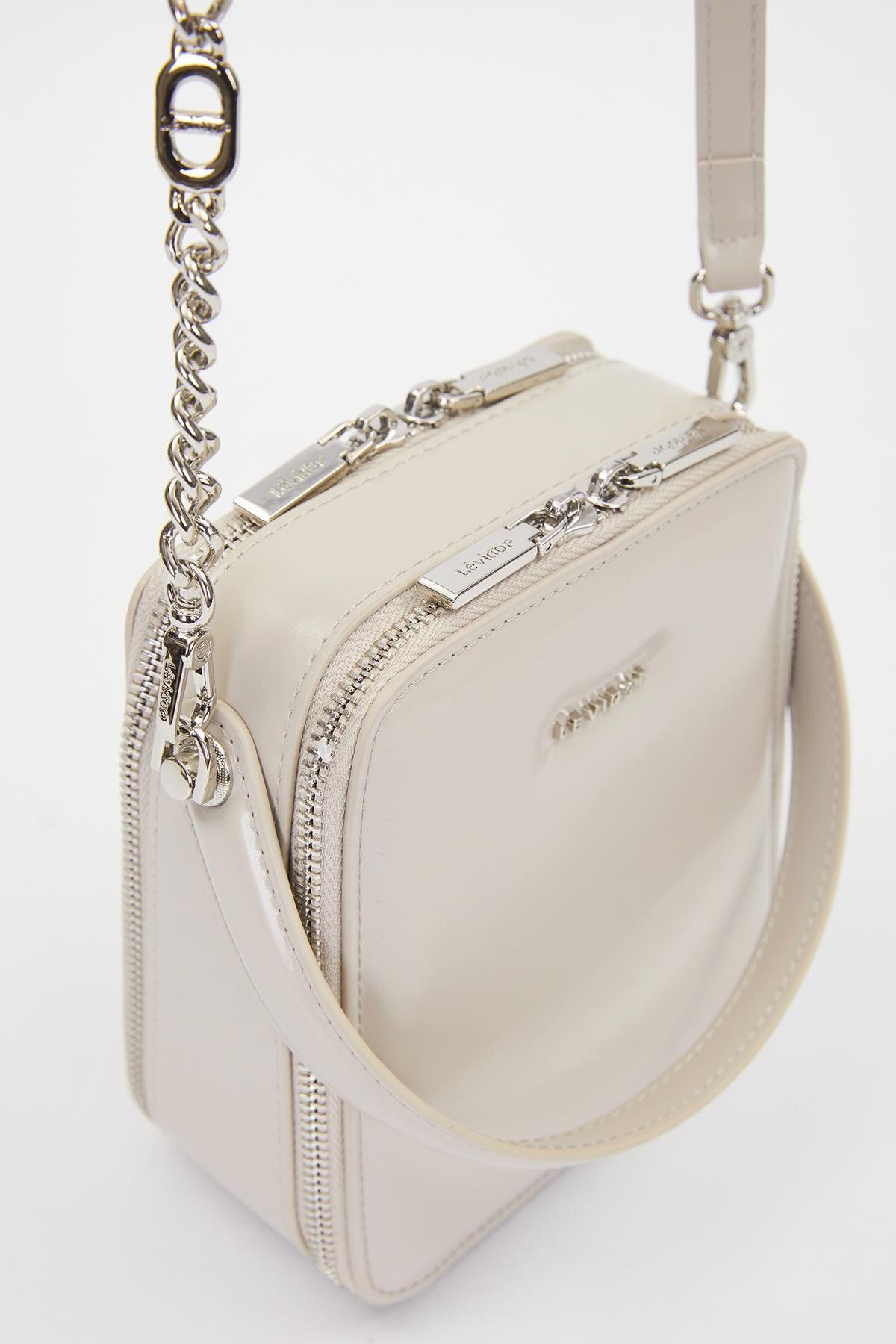 Levidor-Gray Rectangular Model Shoulder Bag 3