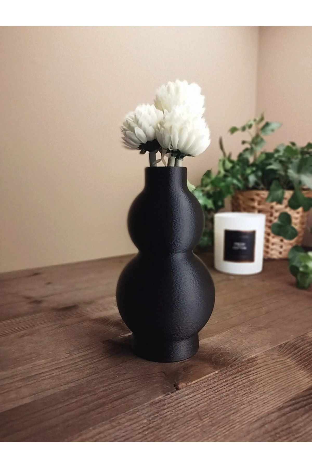 sermen kreatif Modern designed vase with two curves
