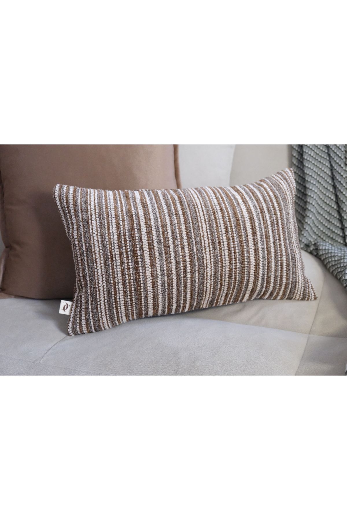 CASACLOTH " Rayana " Dekoratif Dolgulu Kırlent 30x50 cm (İç Yastık Dahil) - Kahverengi\Bej