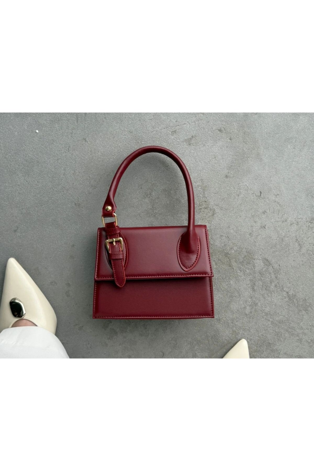 Bagliore Daylight. Bordo Vegan Deri Ayarlanabilir Askılı Kemer Tokalı Mıknatıs Kapmalı Mini Çanta