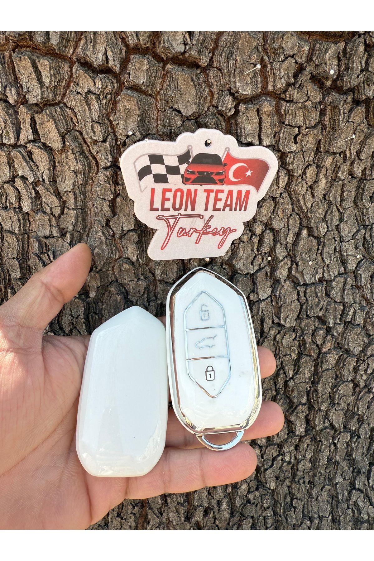 LeonTeamTurkey Togg T10x Uyumlu Anahtar Koruma Kılıfı Beyaz / Gümüş