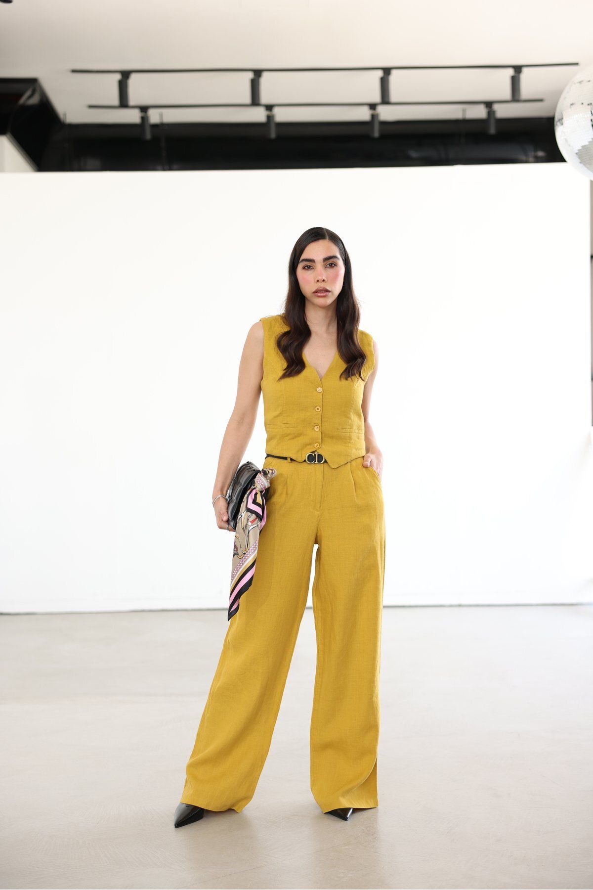 Özge Özgenç Beli Lastikli Rahat Keten Pantolon