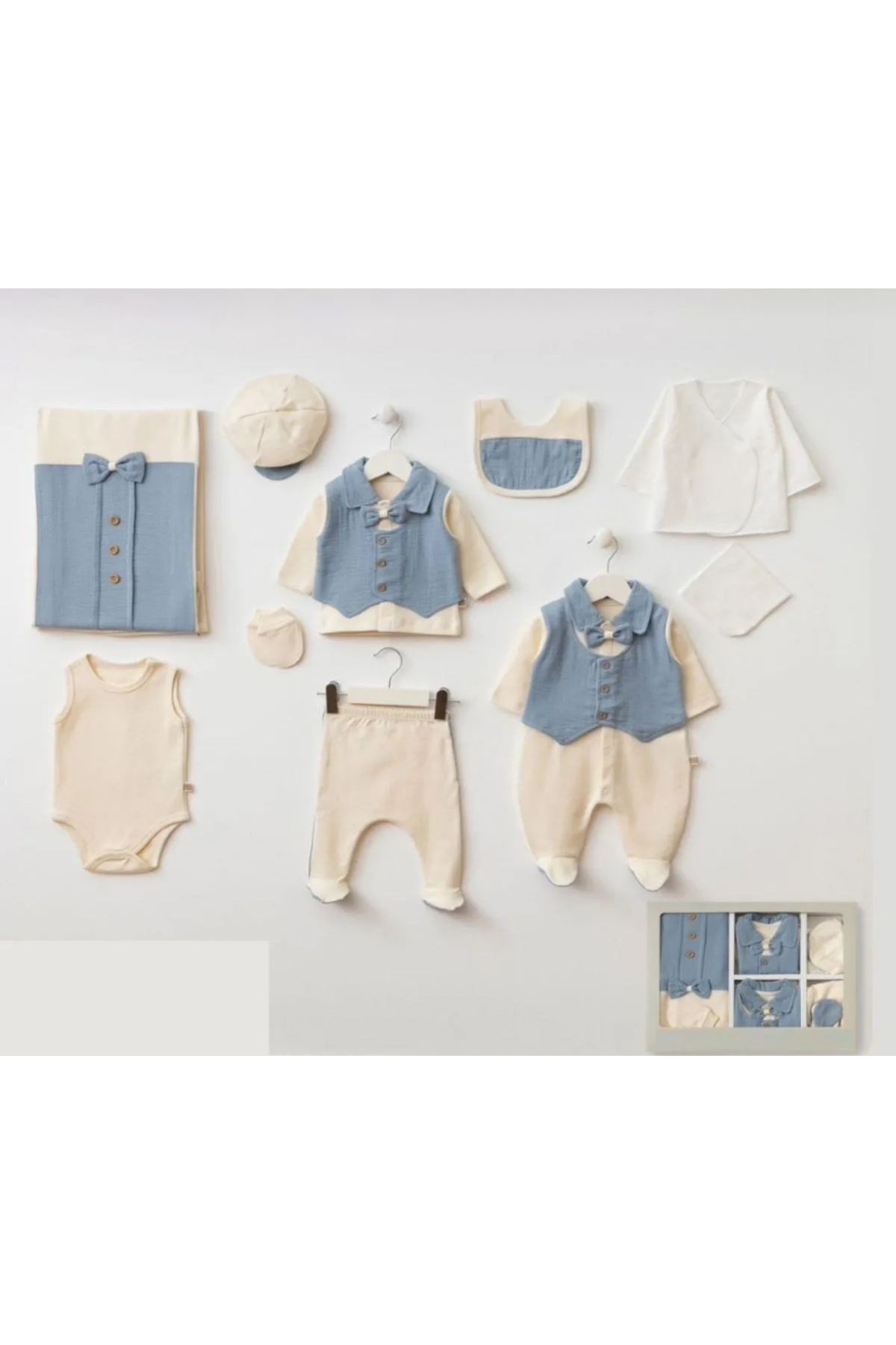 Pure Kids Store Kutulu %100 Organik Pamuk Müslin Kumaş Erkek Bebek Yelek Papyon Detaylı 10’lu Hastane Çıkış Seti