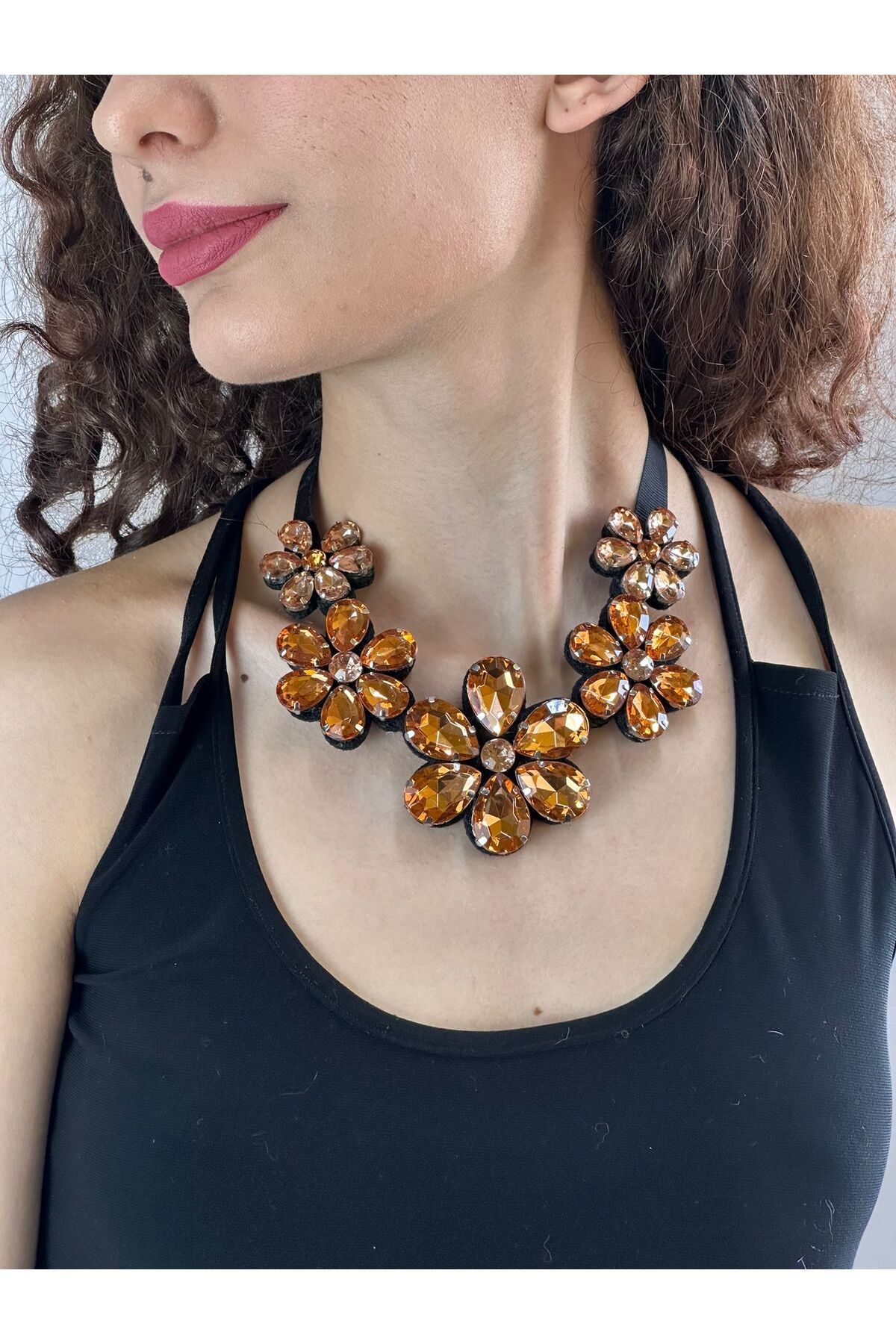 Gönülden Tasarım BRONZ TAŞLI ÇİÇEKLİ BAĞLAMA KADIN KOLYE 14 CM