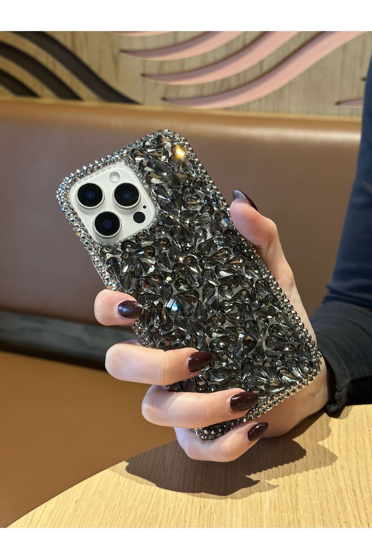 Paladyum Case iPhone 15 Pro Uyumlu Lüks Siyah Kristal Taşlı Kılıf