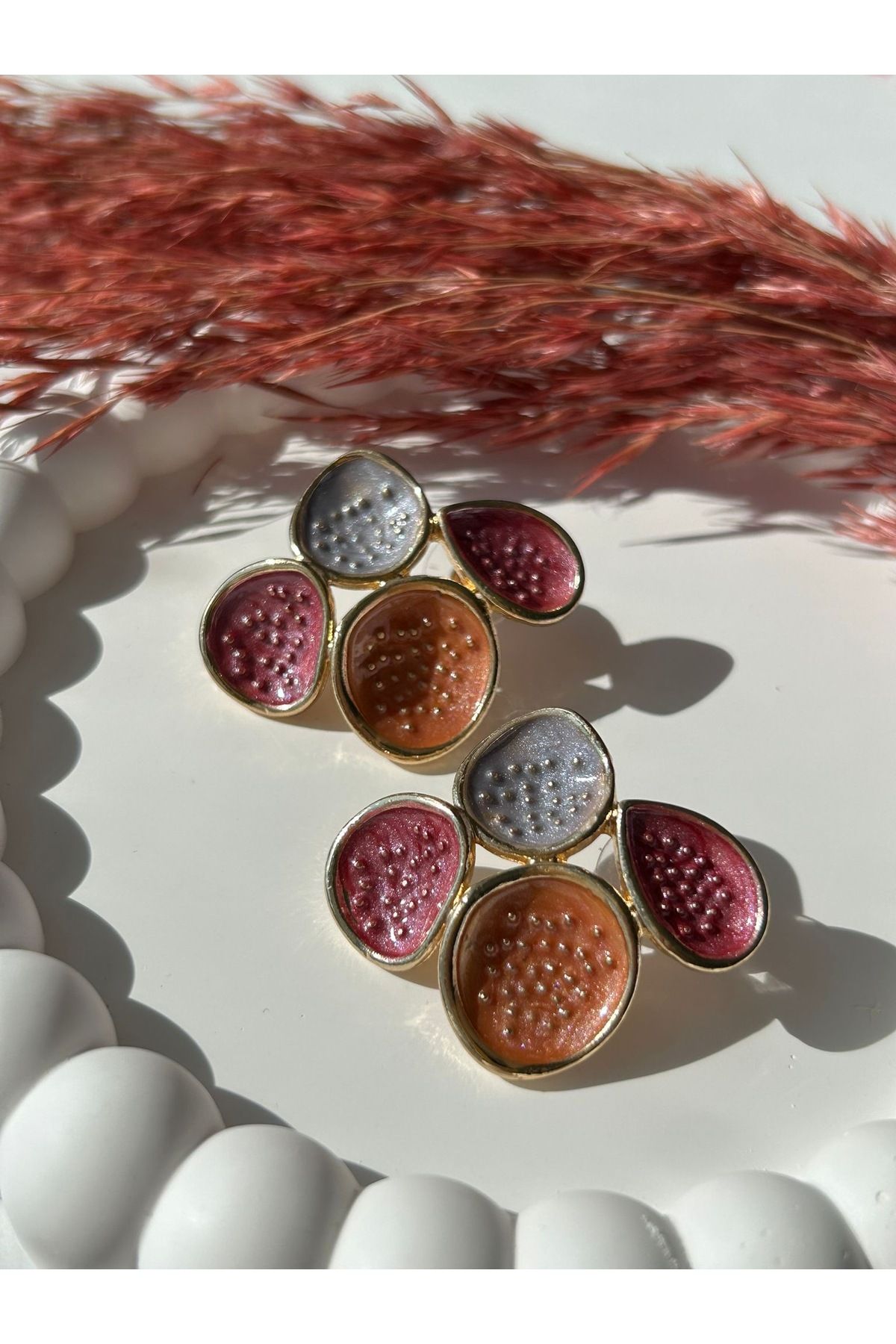 Mayda accessorises Renkli Geometrik Çelik Küpe