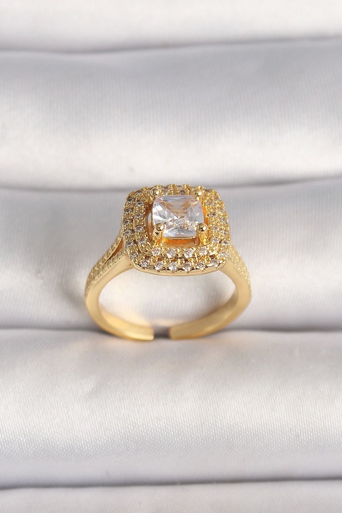 STOREMAX Pirinç Gold Renk Ayarlanabilir Baget Zirkon Taş Model Kadın Yüzük