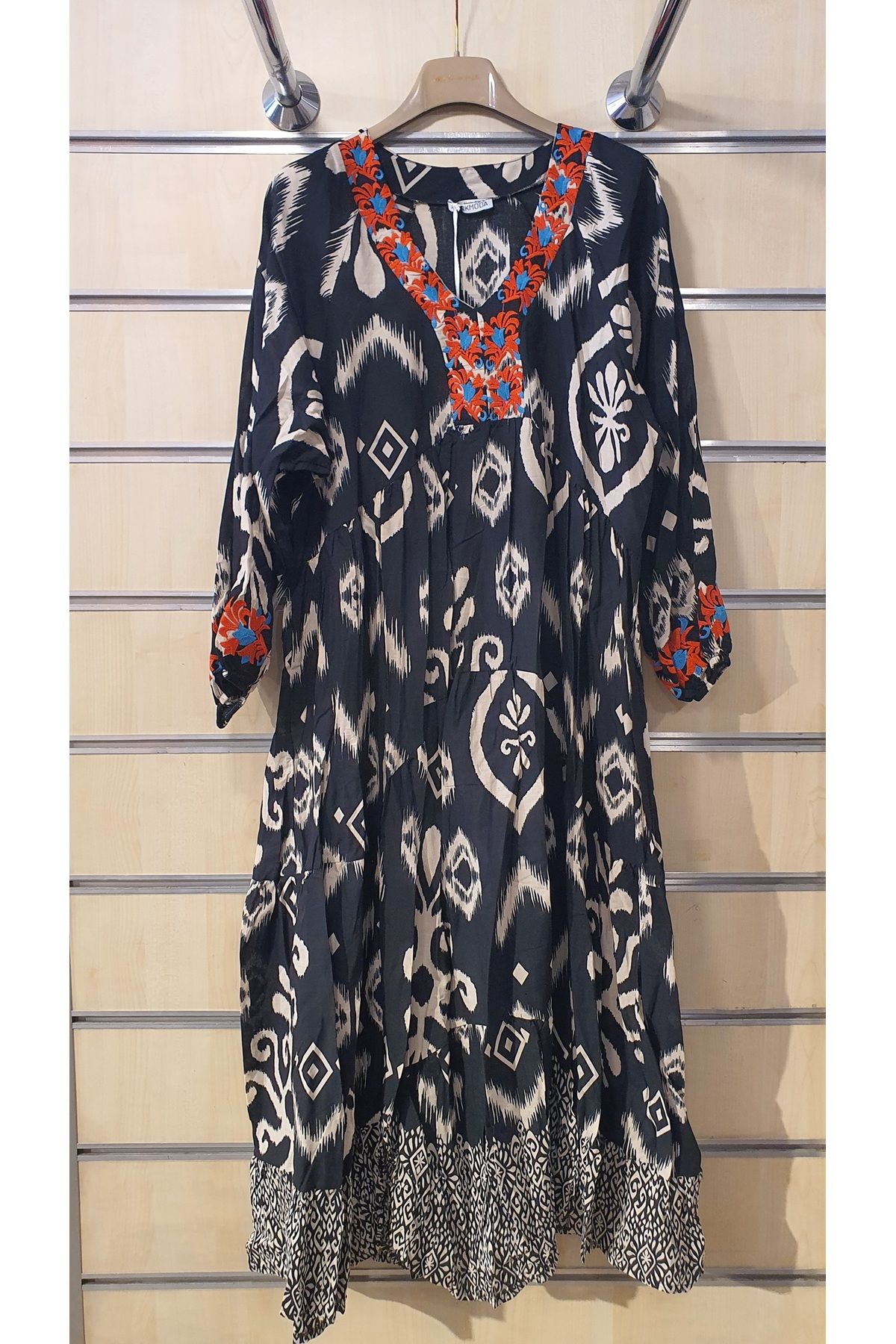Park Moda YAKASI VE KOLLARI NAKIŞLI PAMUKLU ELBİSE