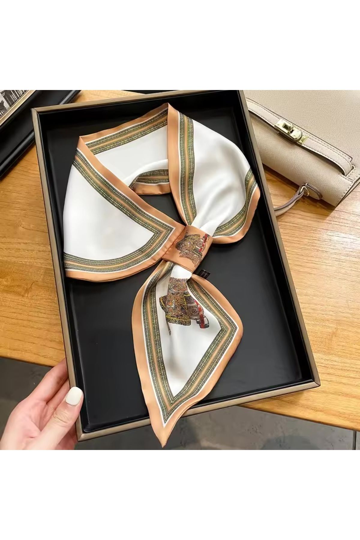 Asteria Jewelry Kravat Eşarp Fular Atlı Desen