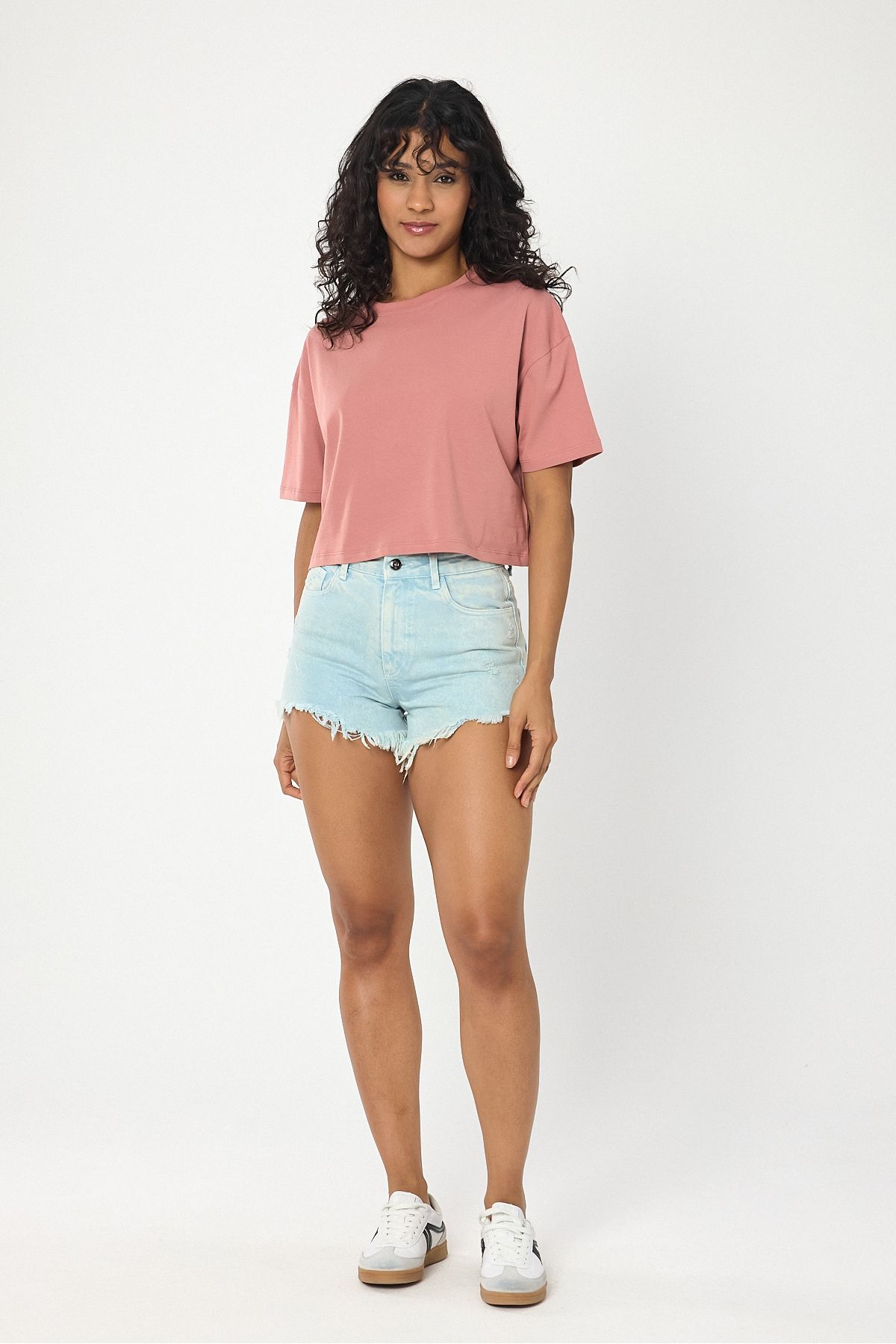 Windy Island Kadın Bisiklet Yaka Basic Crop T-shirt