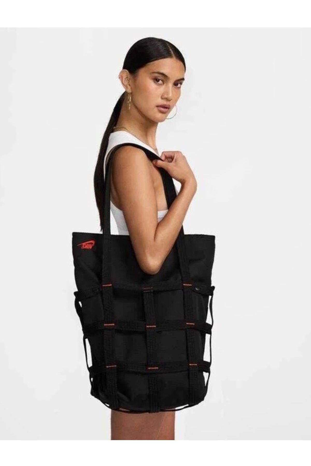 Nike Cargo Tote (12L) Kadın Çantası