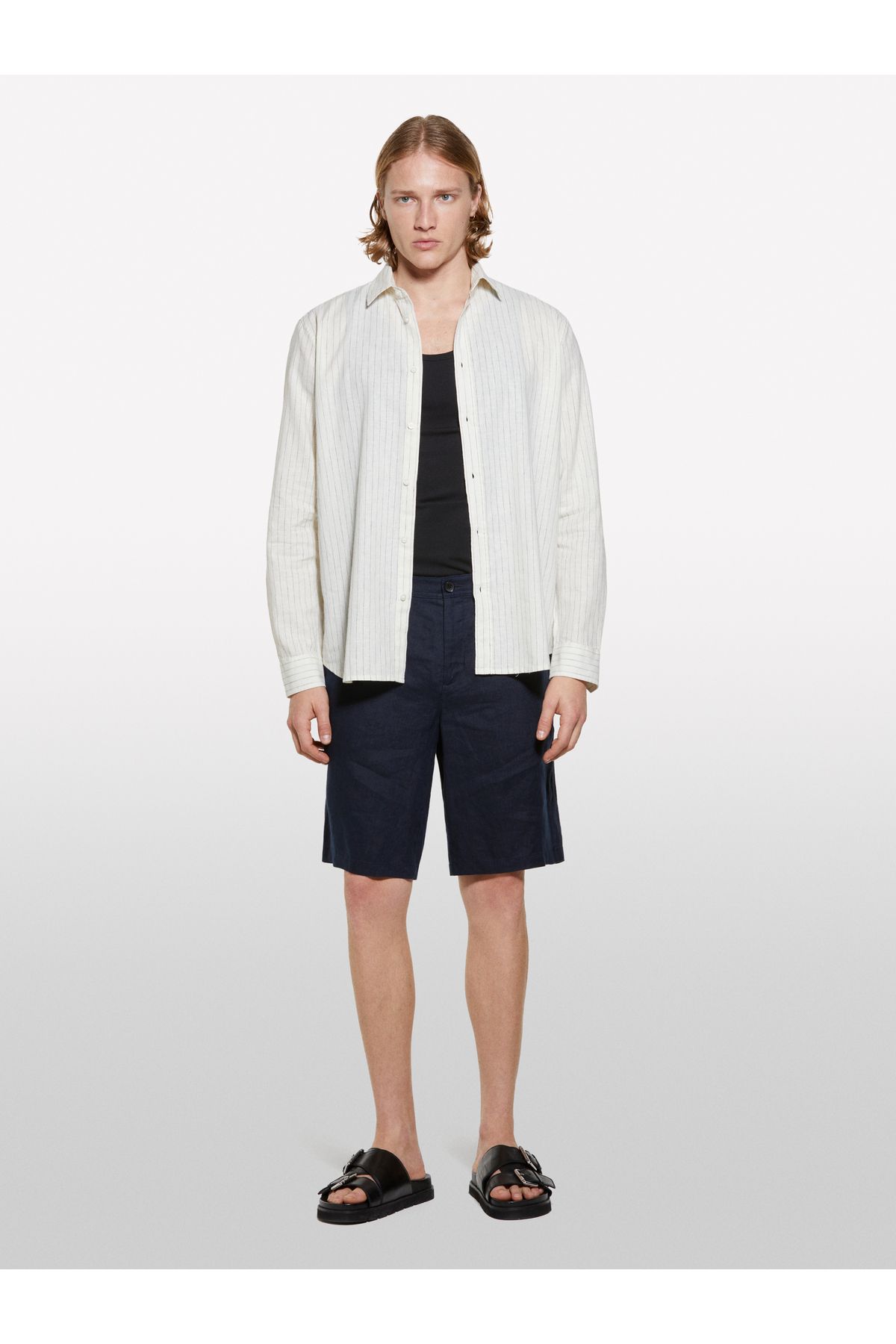 Sisley Erkek Koyu Lacivert %100 Keten Slim Fit Bermuda Şort