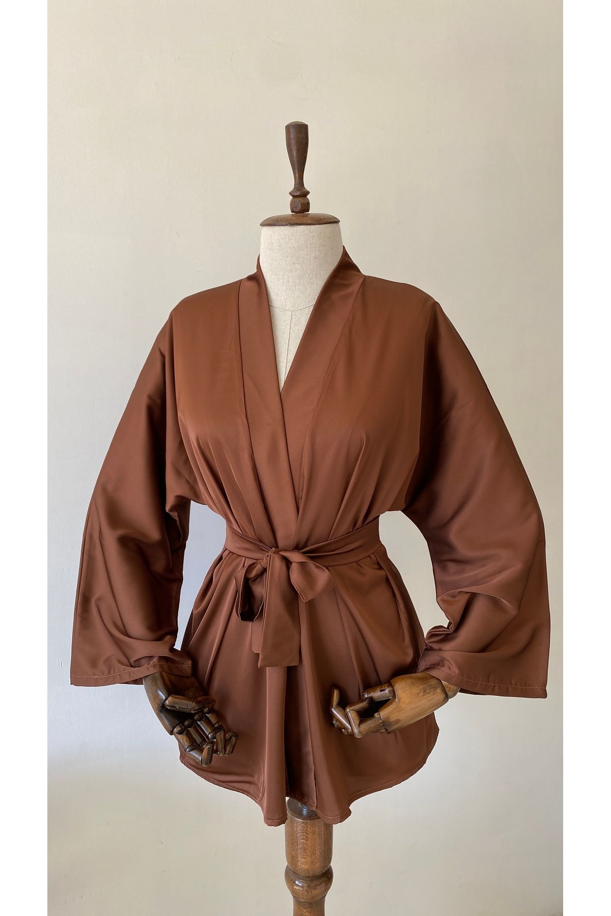 Glowear Atelier Saten Tasarım Kışaklı Kimono