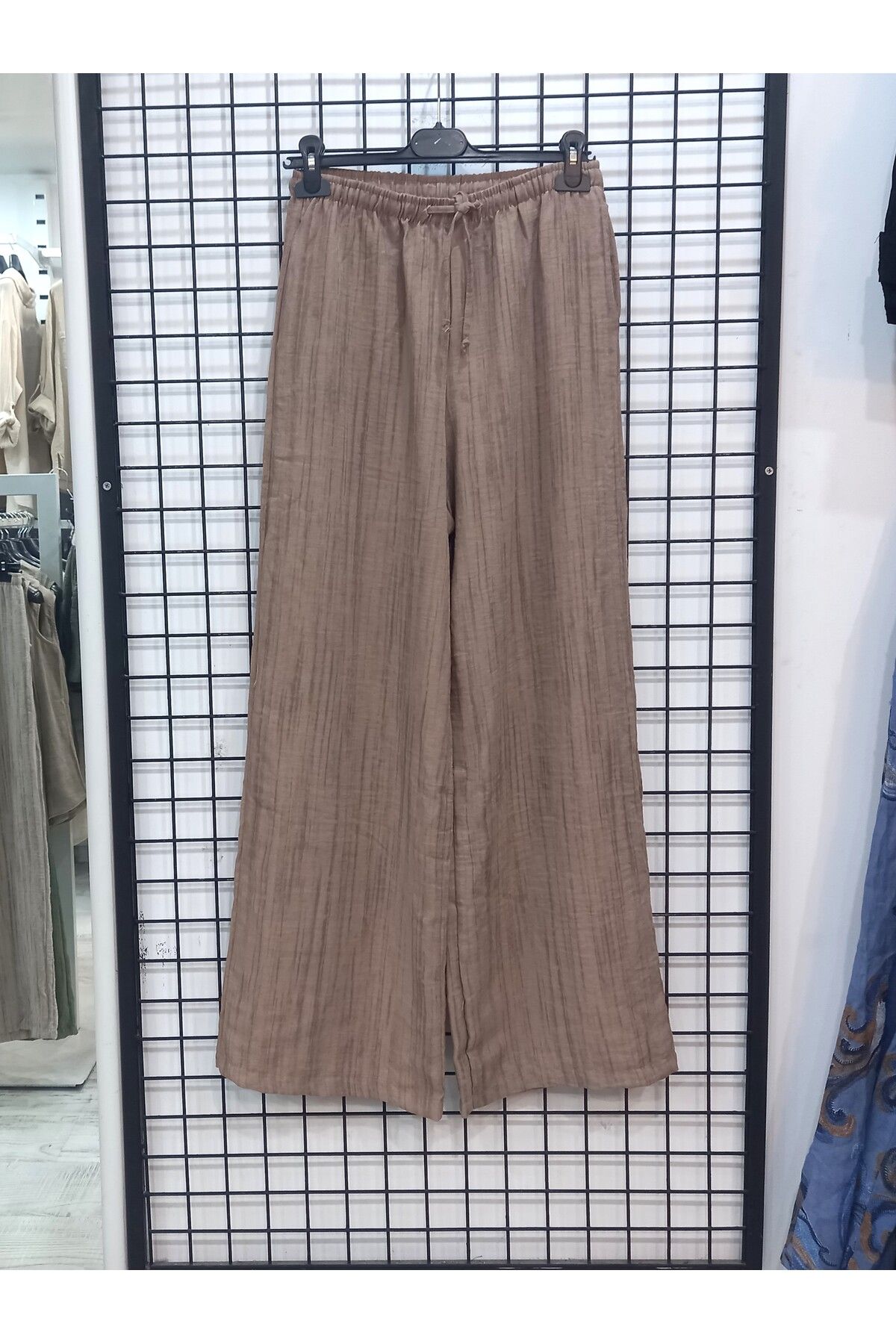 Butik Şans Lastikli Bel Cep Detaylı Bol Paça Pantolon