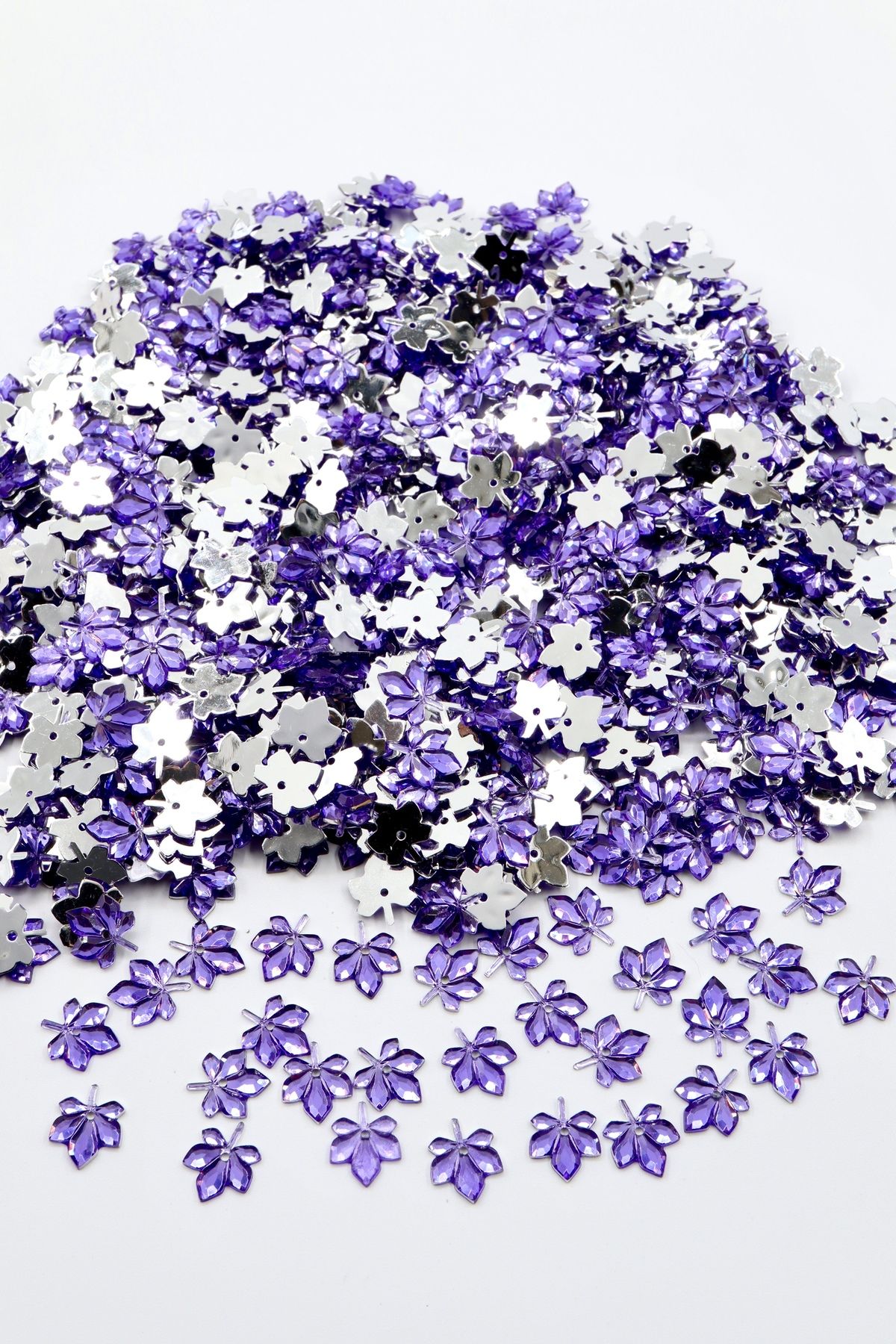 YENİCİ Çınar Yaprağı Plastik Dikme Taş 2000 Adet (10*10)