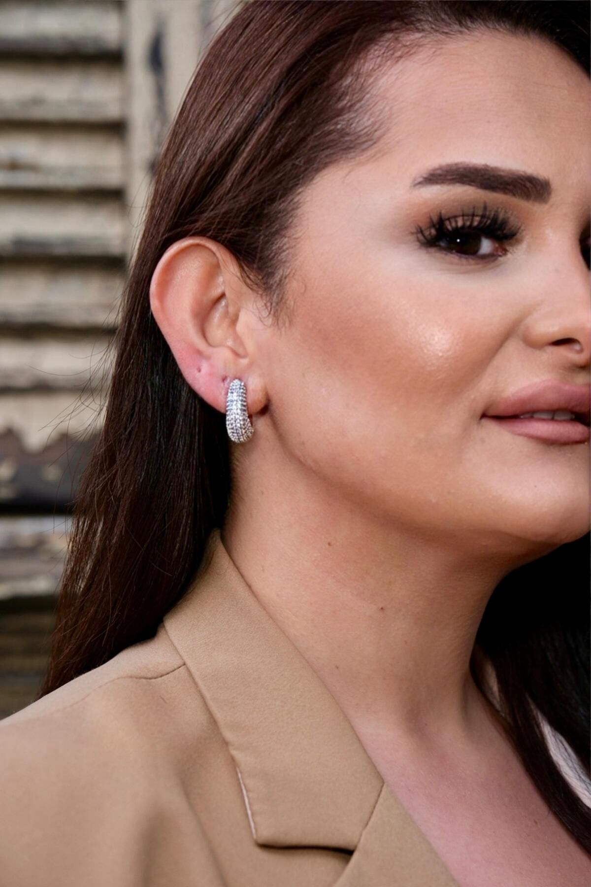 My Life Accessory KADIN ÇELİK KÜPE OVAL MODEL FULL TAŞLI ORTA BOY