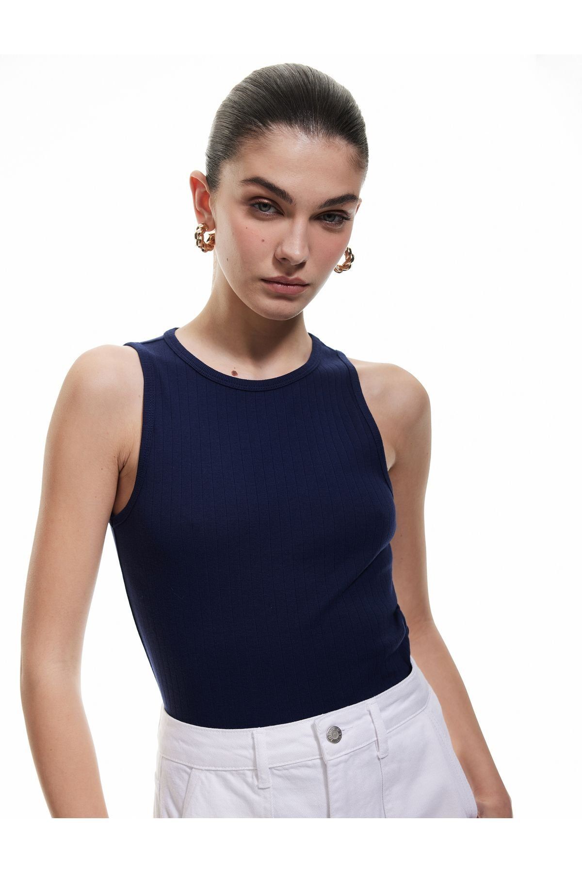 Koton Slim Fit Kolsuz Bisiklet Yaka Pamuklu Ribanalı Atlet 5SAK10228EK