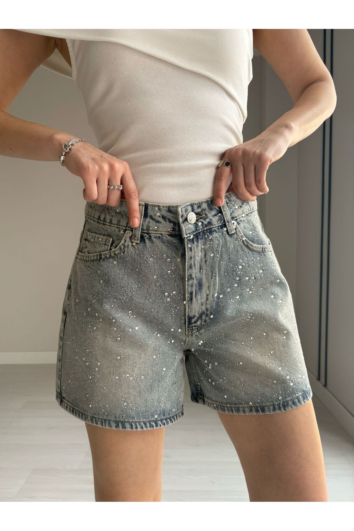 Soshow Taşlı Denim Şort