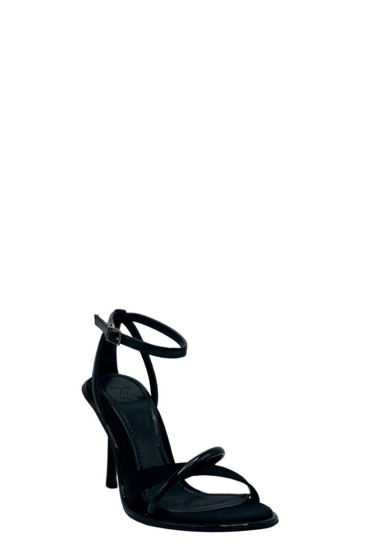 کفش پاشنه کلاسیک زنانه 041 2500114 سیاه اورجینال Moulin Shoes