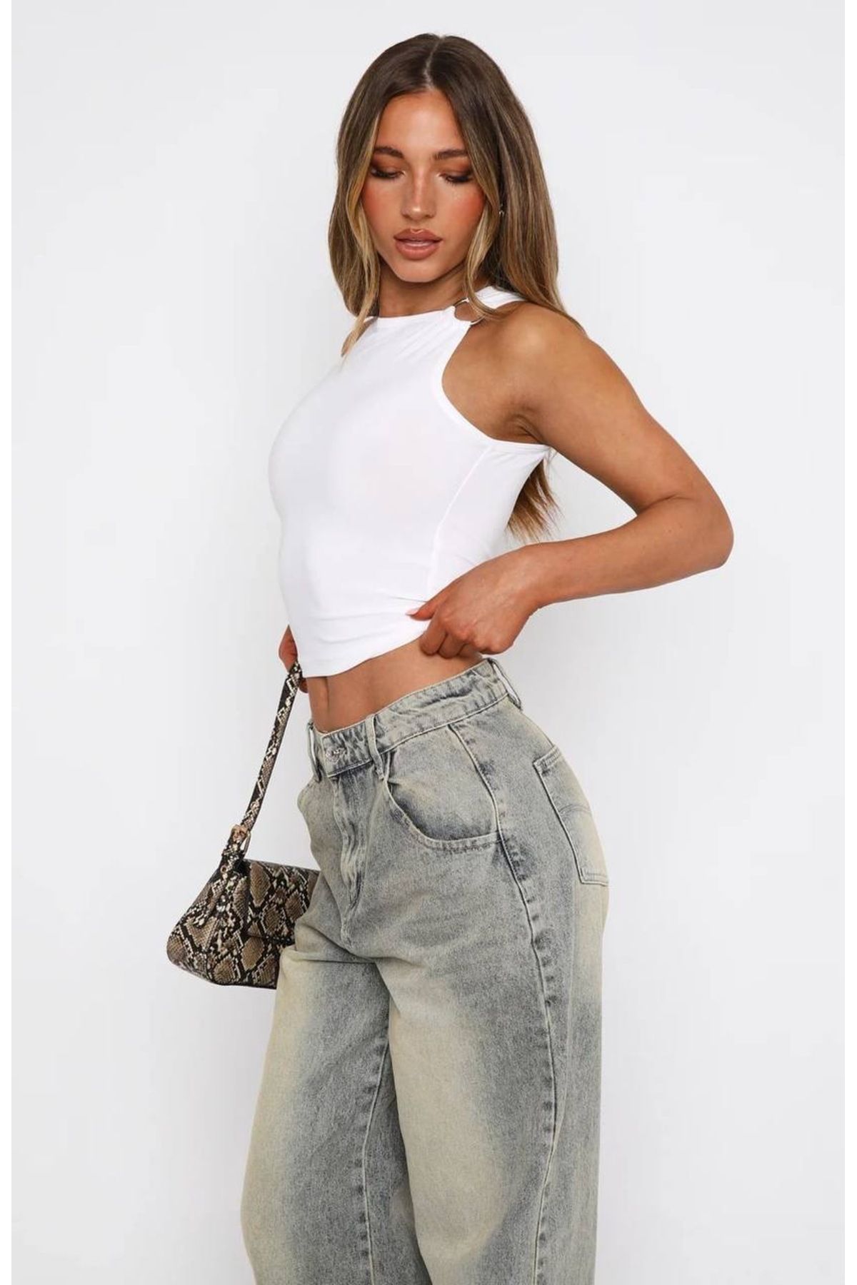 Sudelim butik Askılı halka detaylı crop bluz