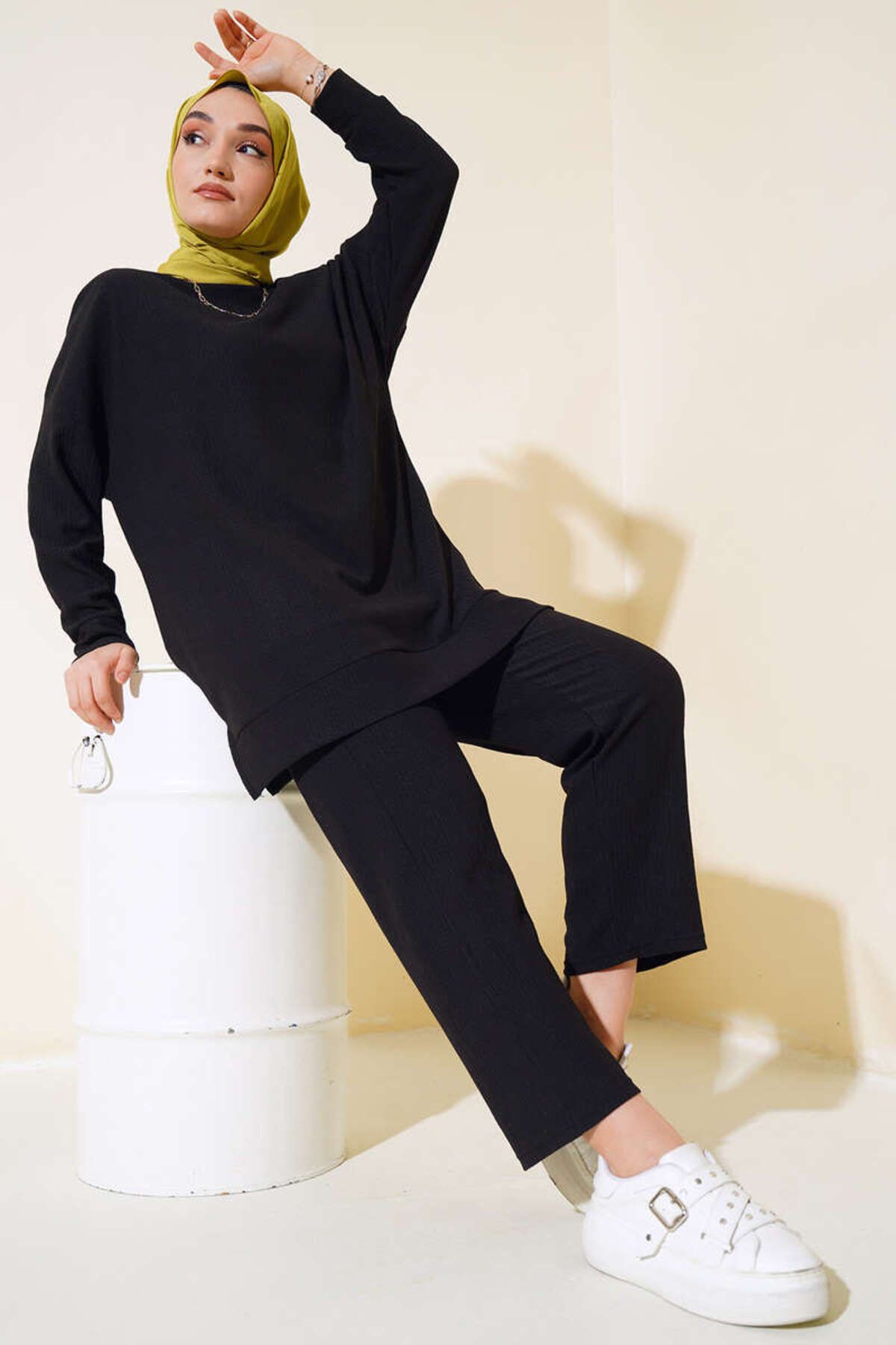 YAZGI MODA Yanları Yırtmaçlı Bürümcük İkili Takım Siyah