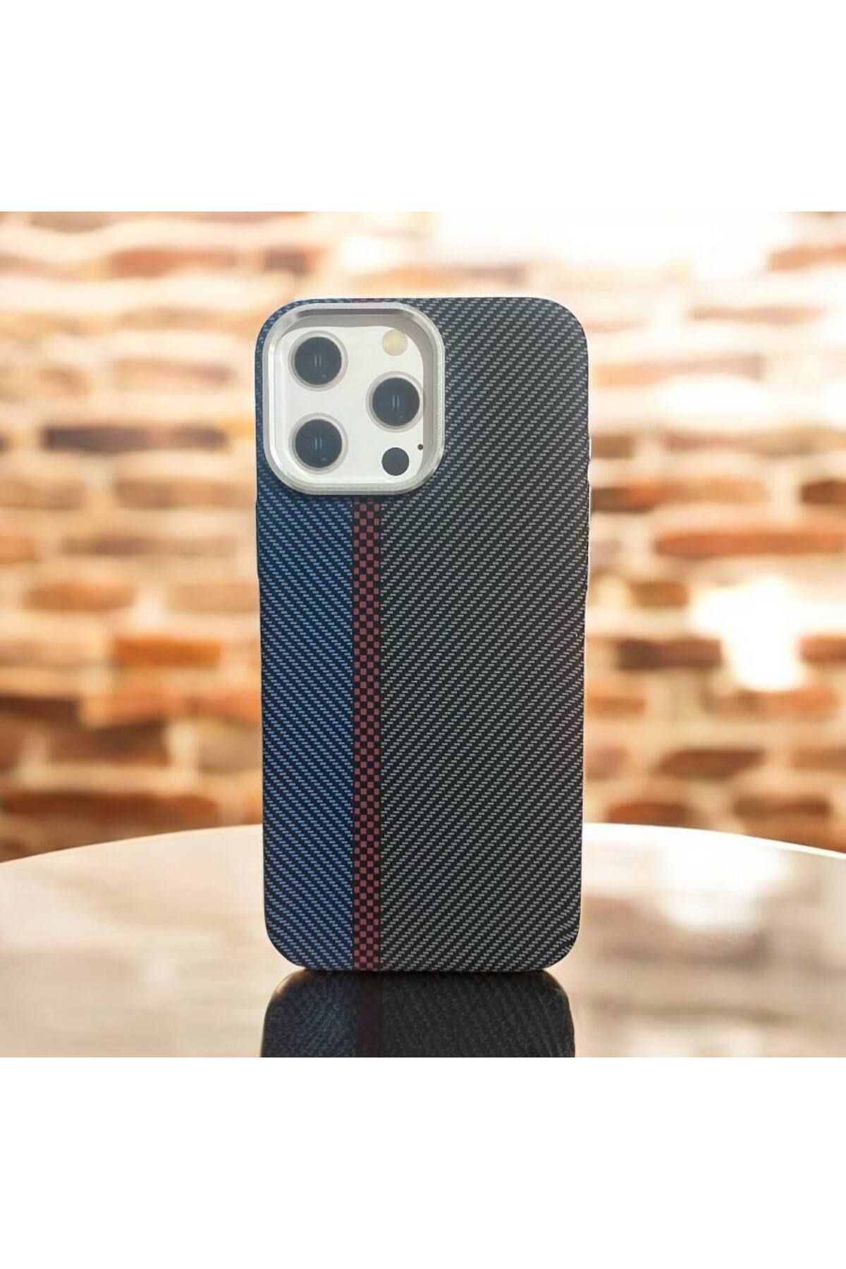 Bruntoo BR Apple İphone 15 Pro Uyumlu Lux Carbon Fiber Magsafe Metal Kılıf Ultra Hafif İnce Manyetik Kapak.