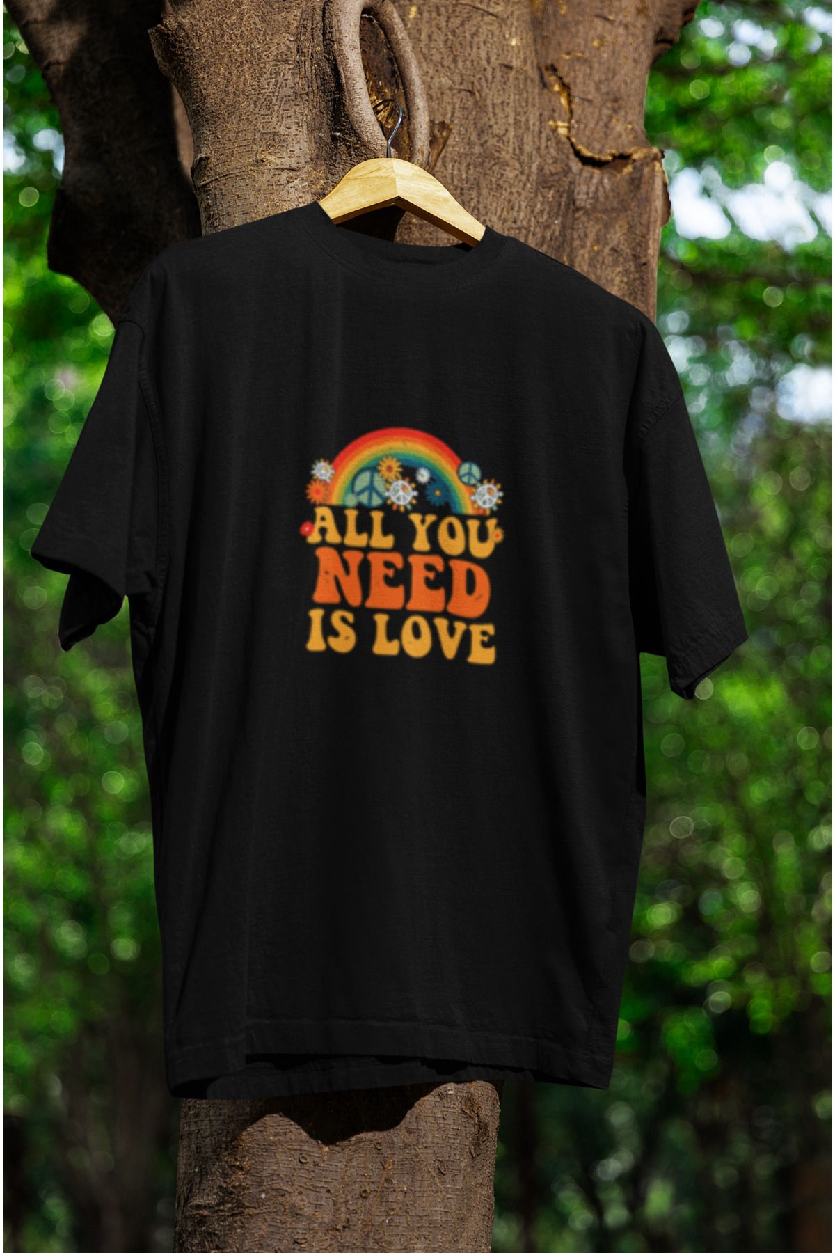 MG ALL YOU NEED IS LOVE BASKILI UNISEX BİSİKLET YAKA PAMUKLU OVERSIZE KALIP KISA KOLLU T-SHIRT